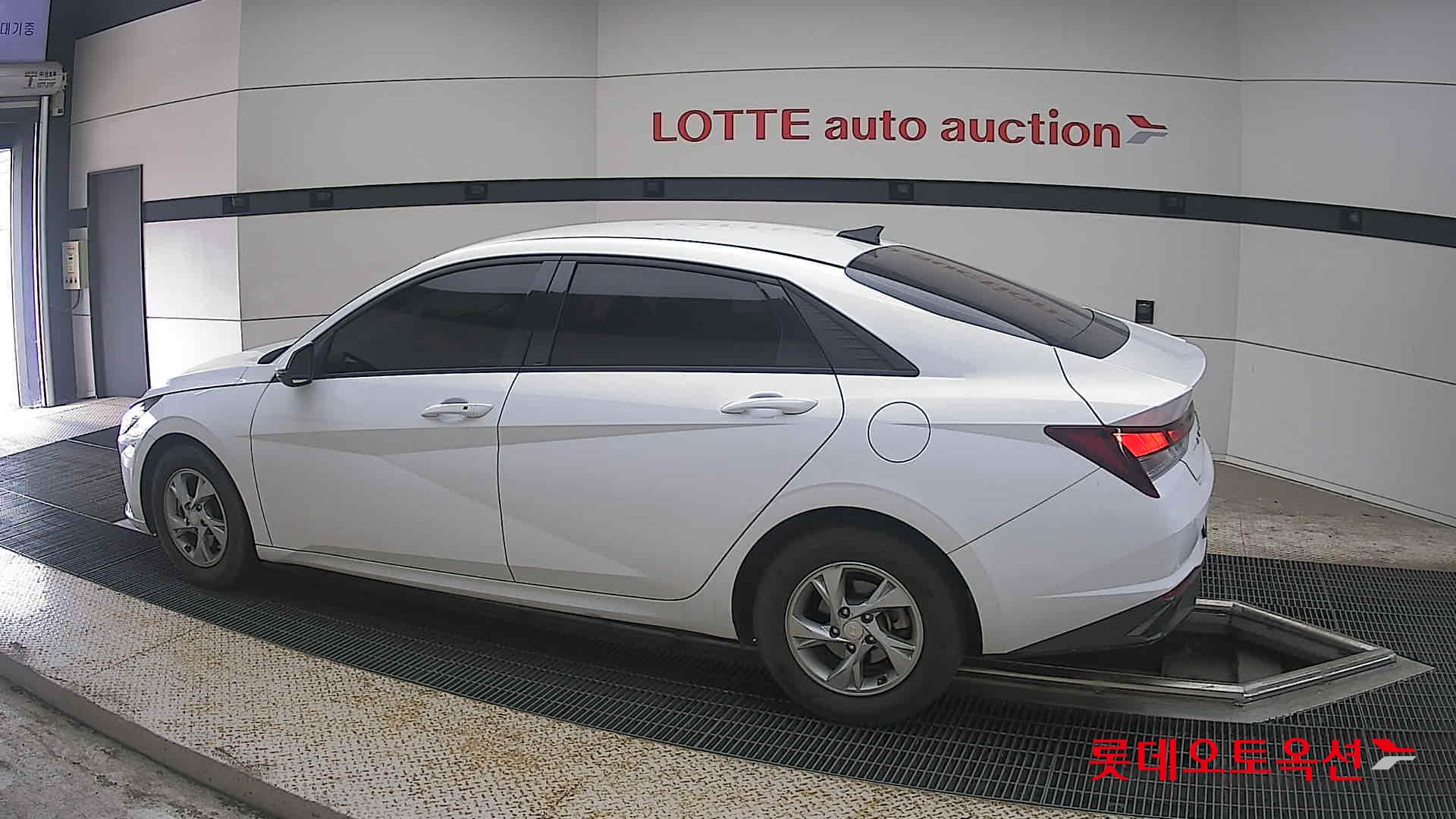2021 - hyundai avante