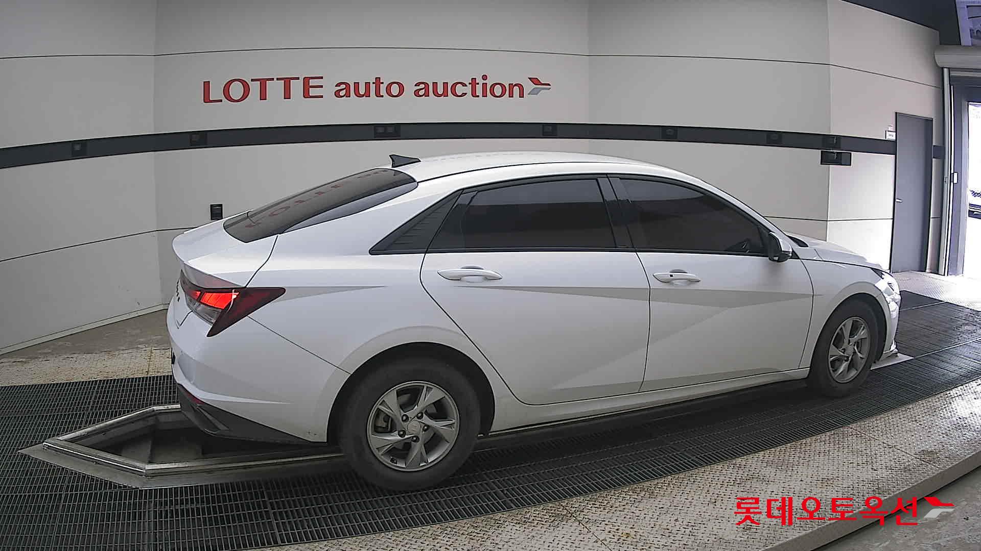 2021 - hyundai avante