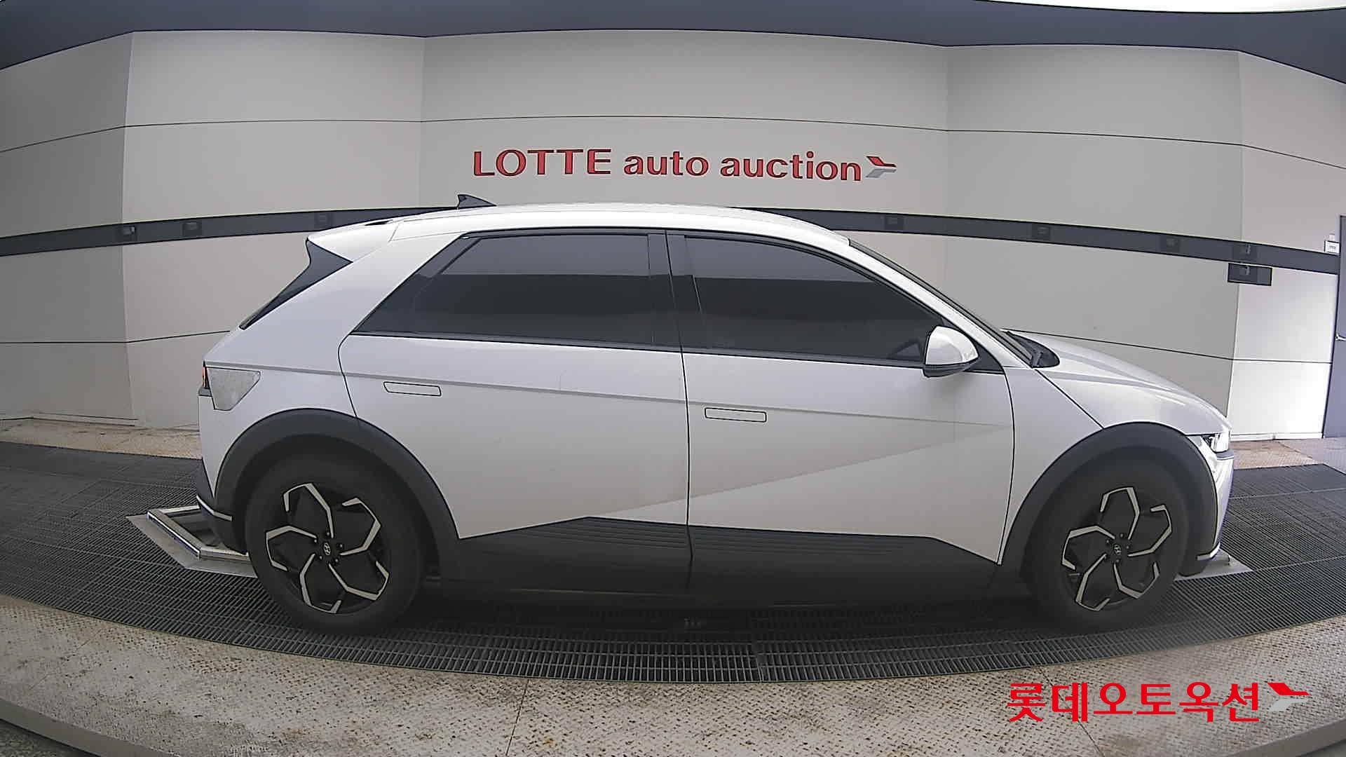 2022 - hyundai ioniq
