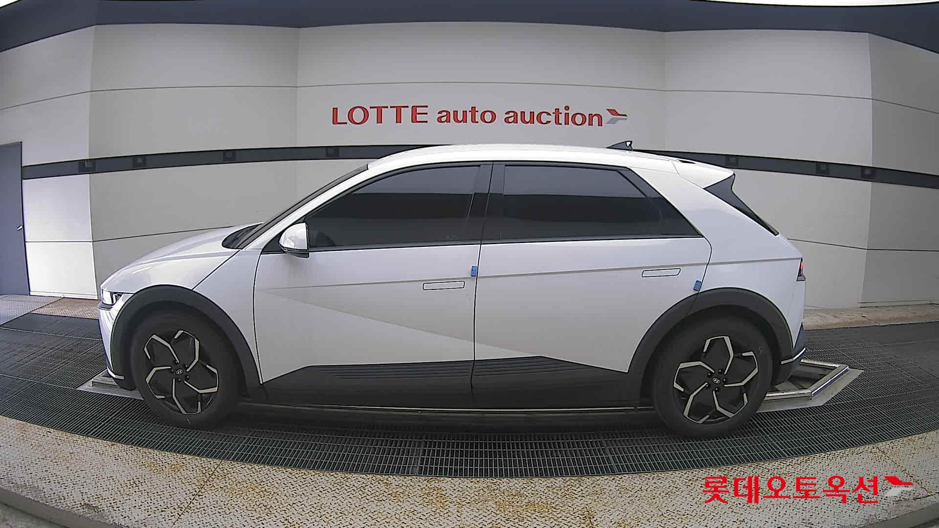 2022 - hyundai ioniq