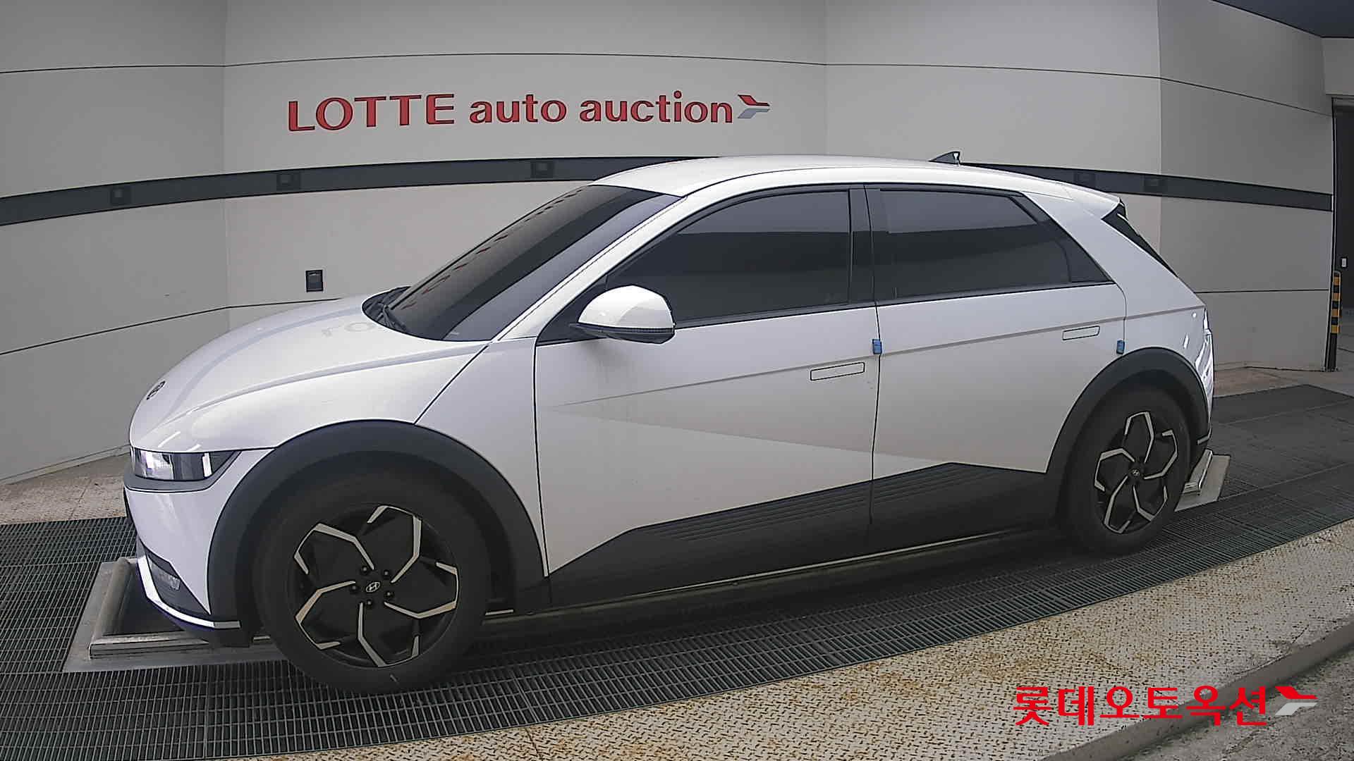 2022 - hyundai ioniq