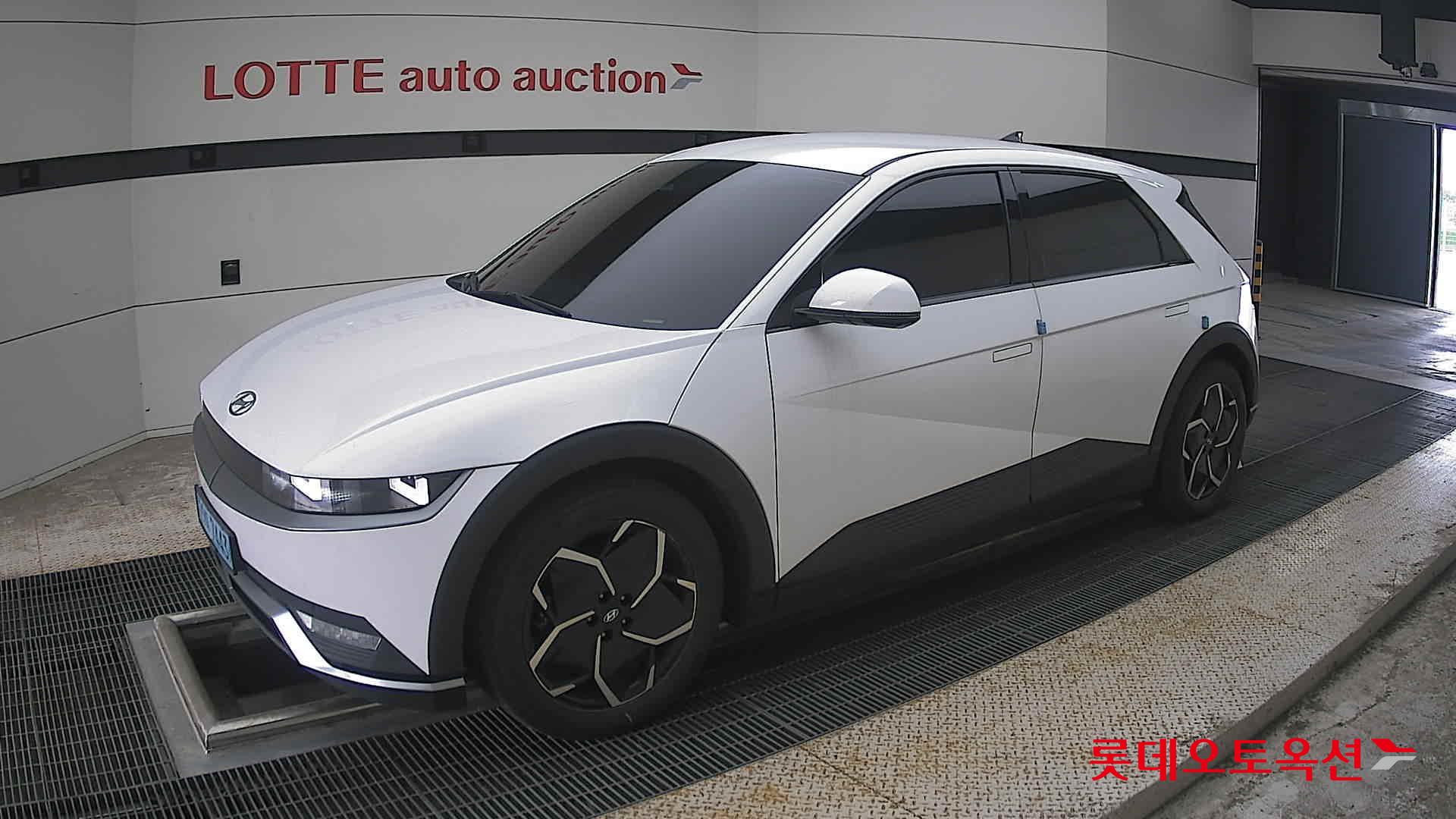 2022 - hyundai ioniq