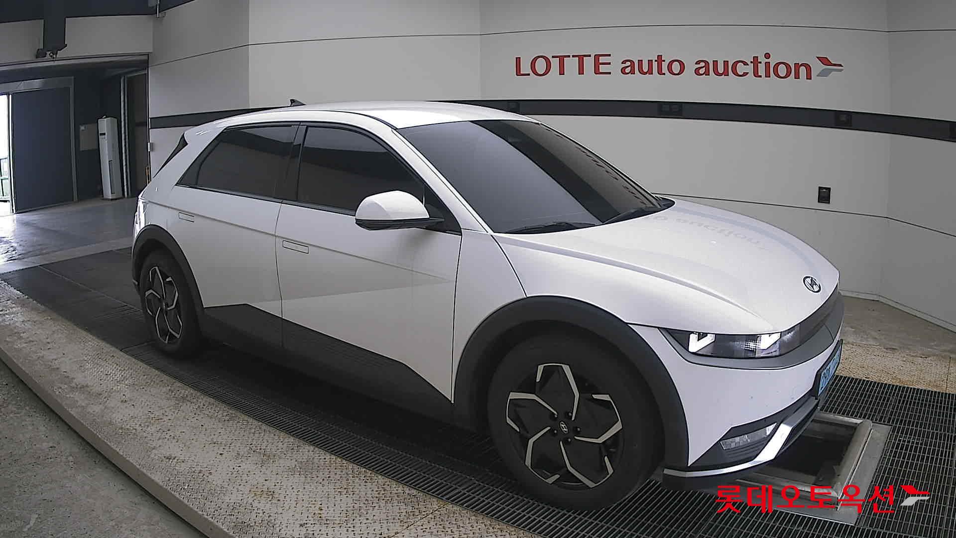 2022 - hyundai ioniq