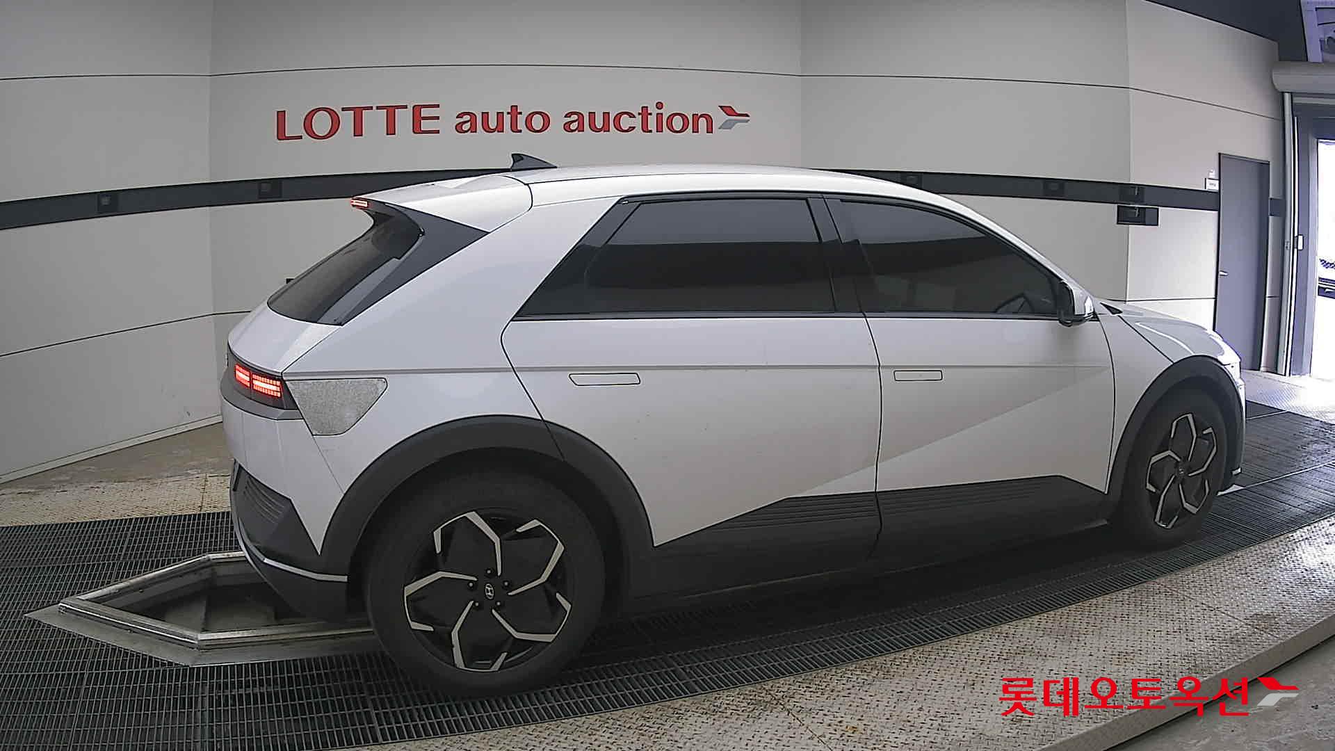 2022 - hyundai ioniq
