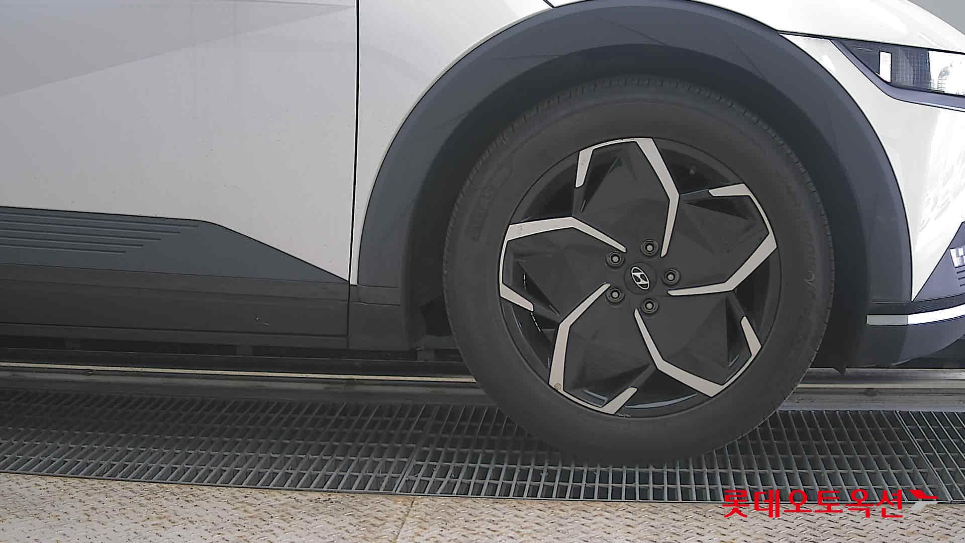 2022 - hyundai ioniq