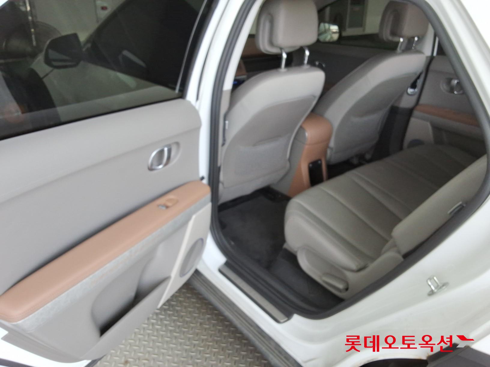 2022 - hyundai ioniq