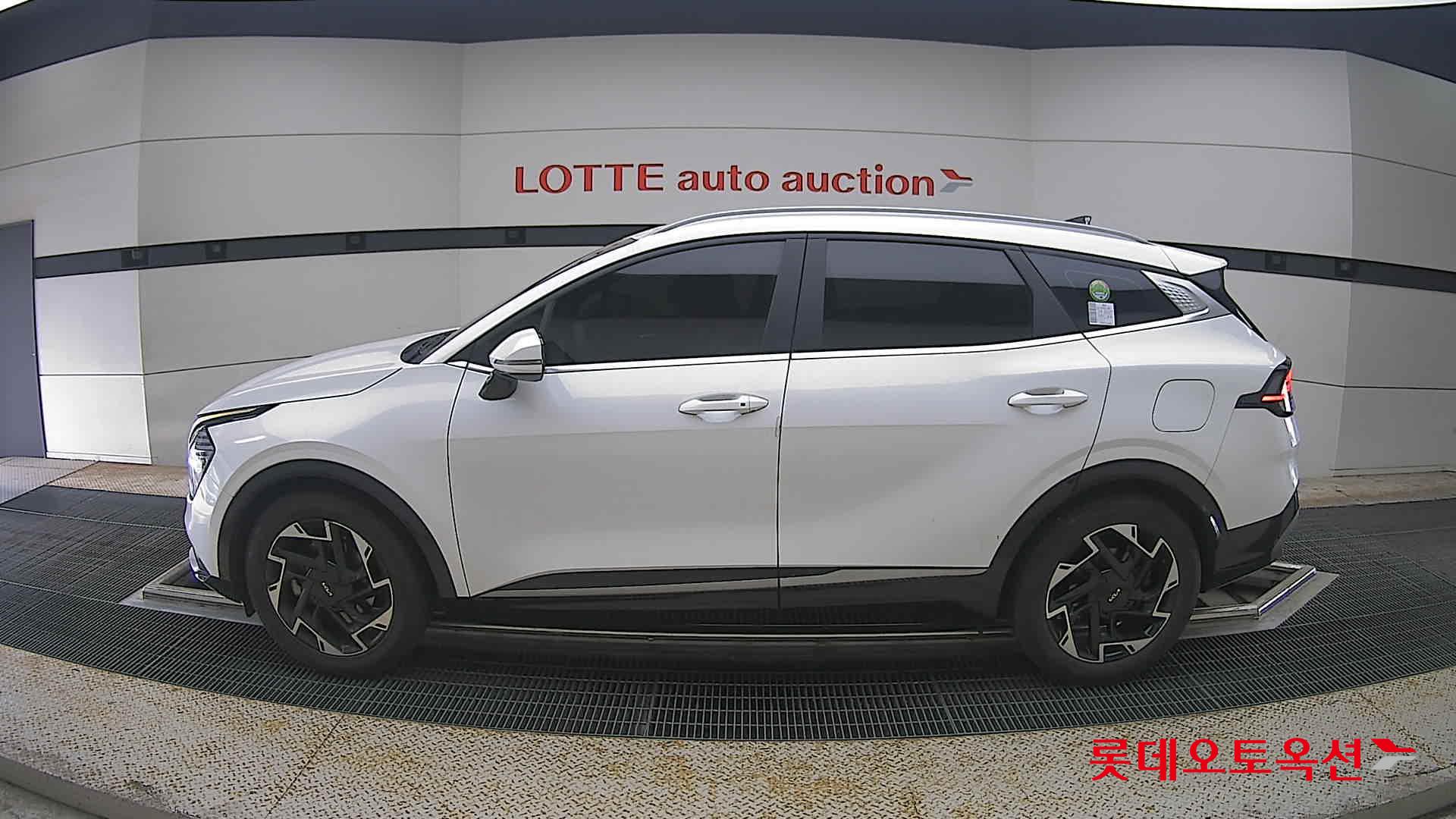 2022 - kia sportage