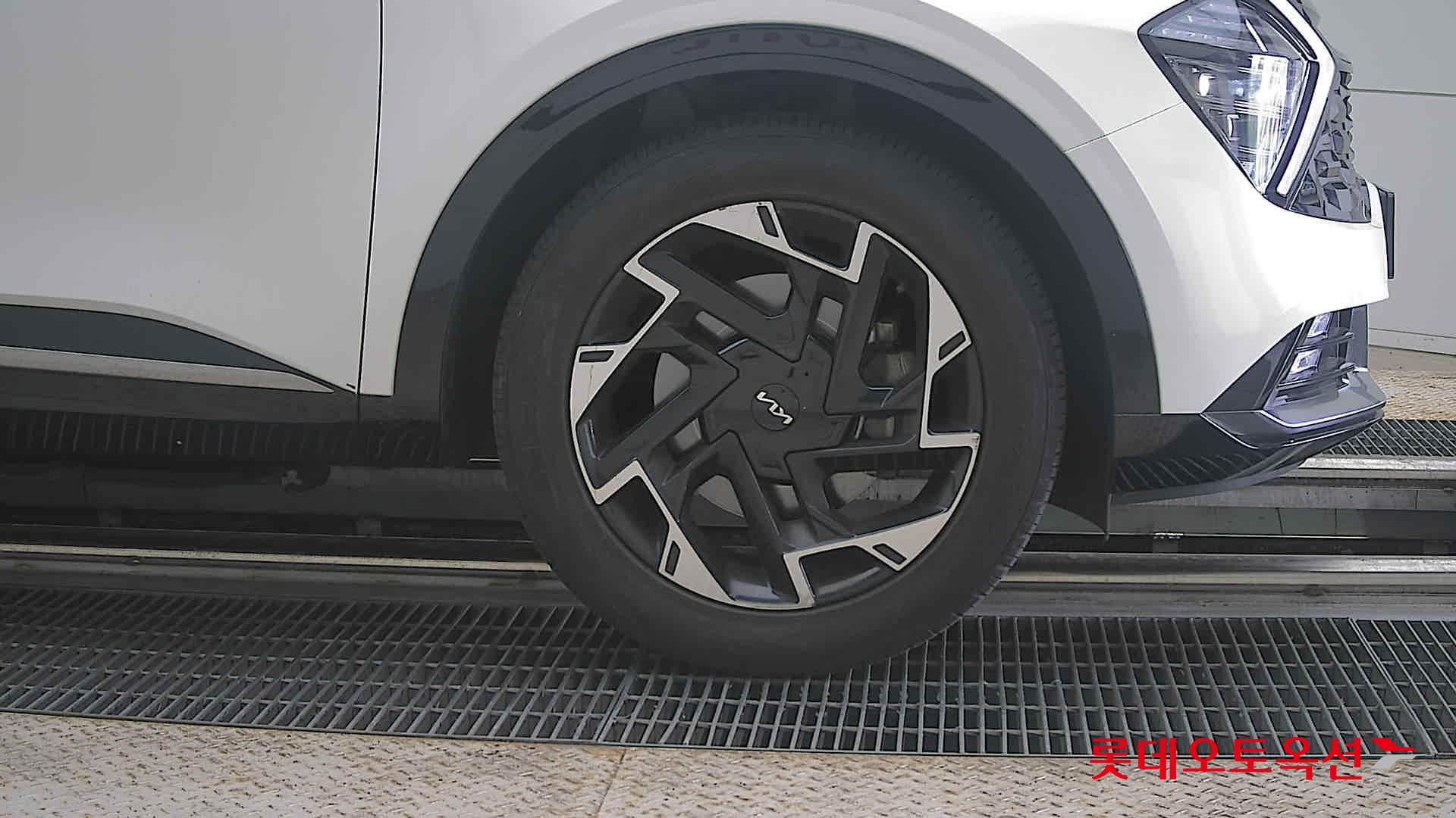 2022 - kia sportage