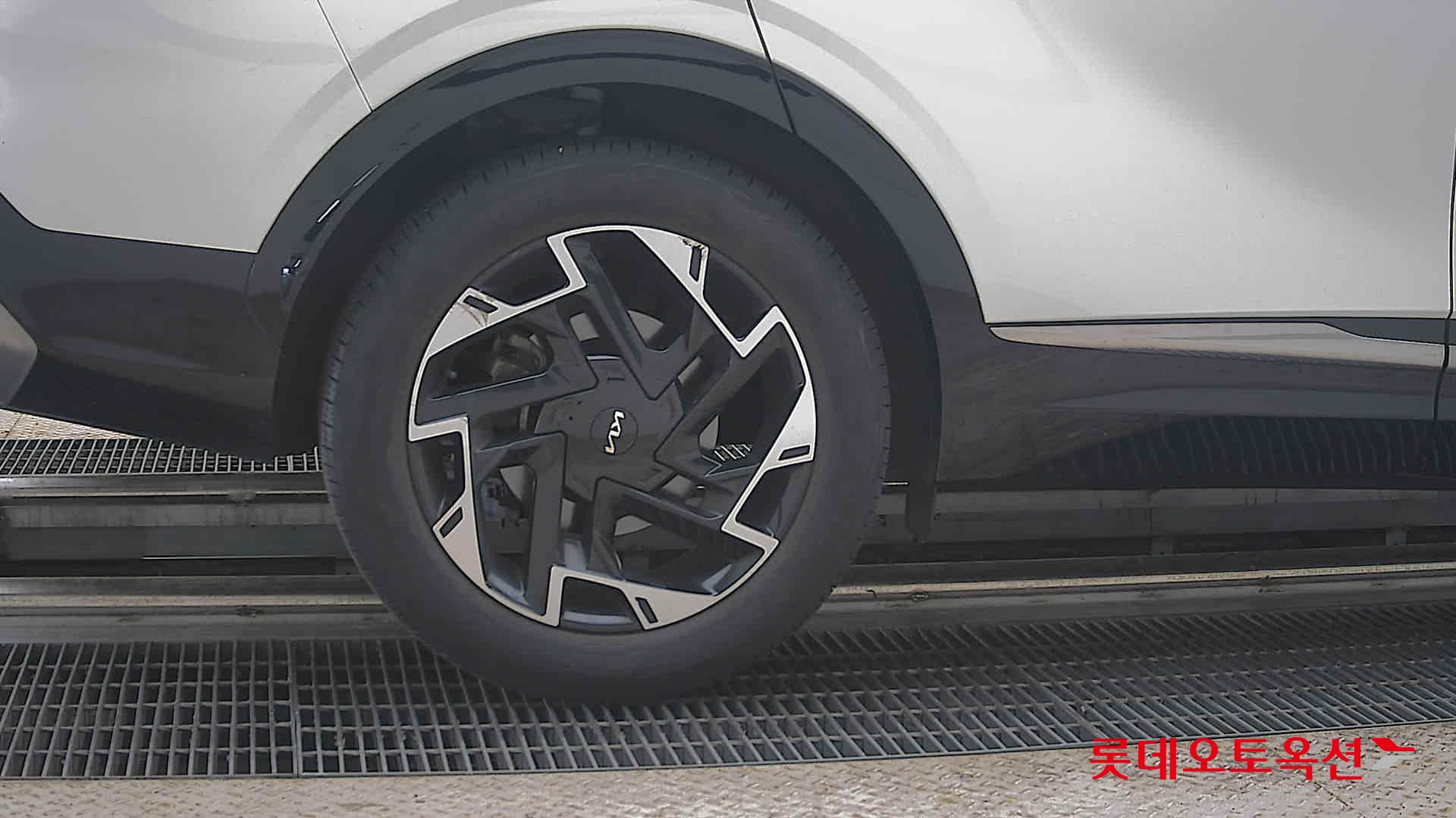 2022 - kia sportage