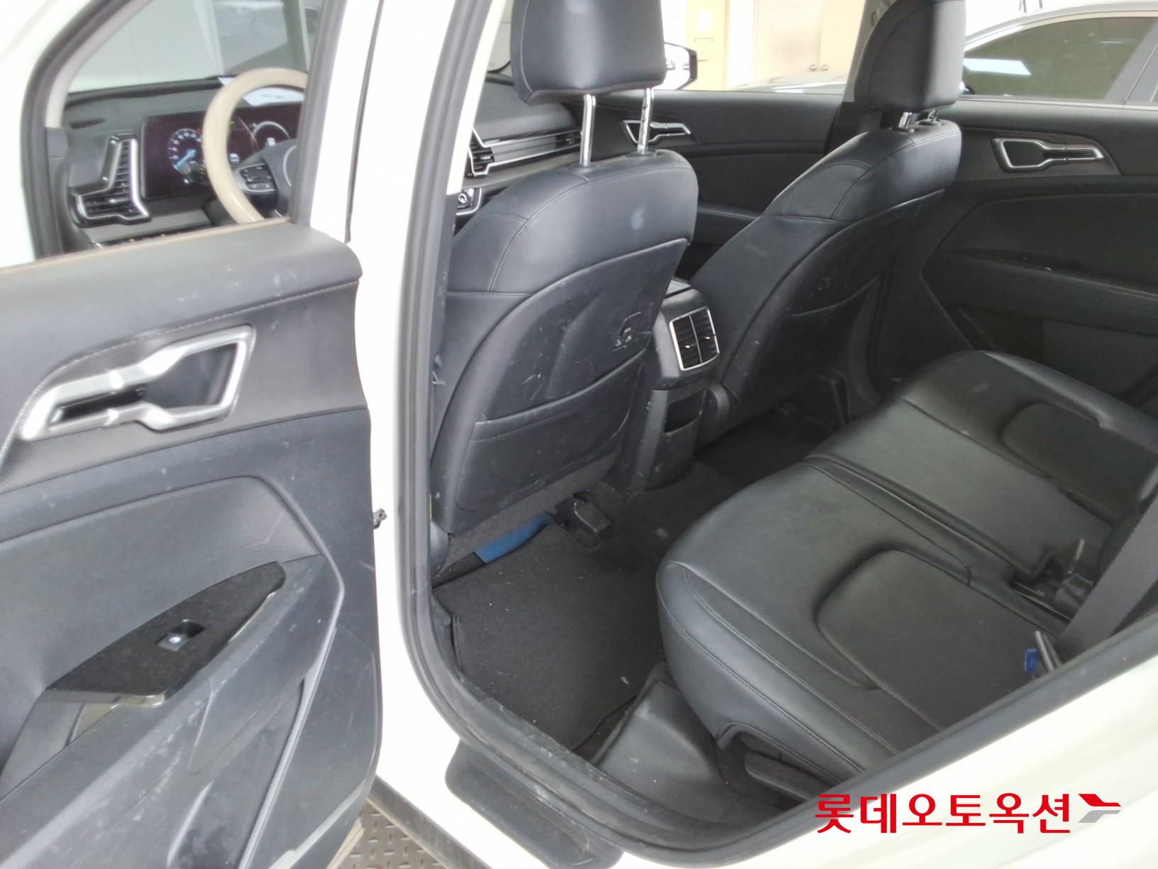 2022 - kia sportage
