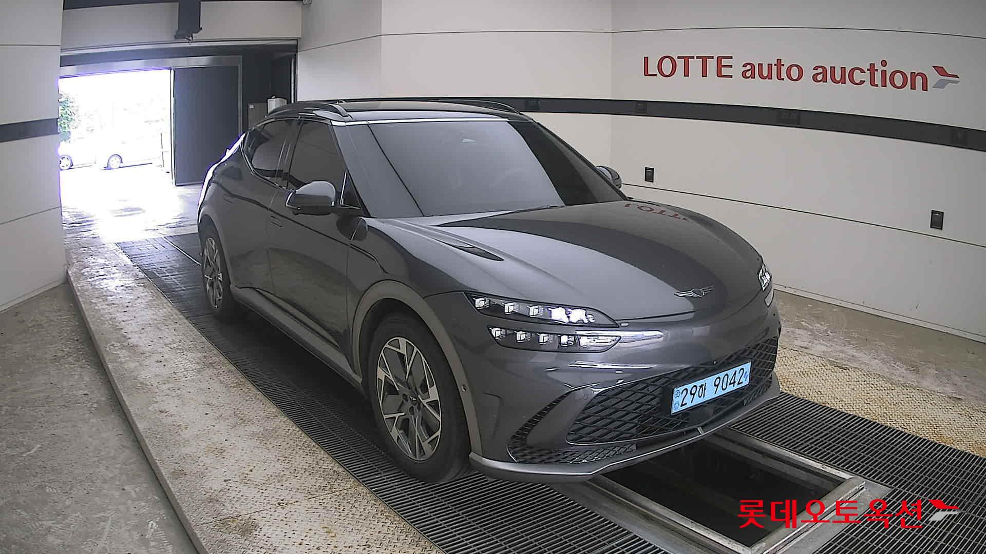 2022 - genesis gv60