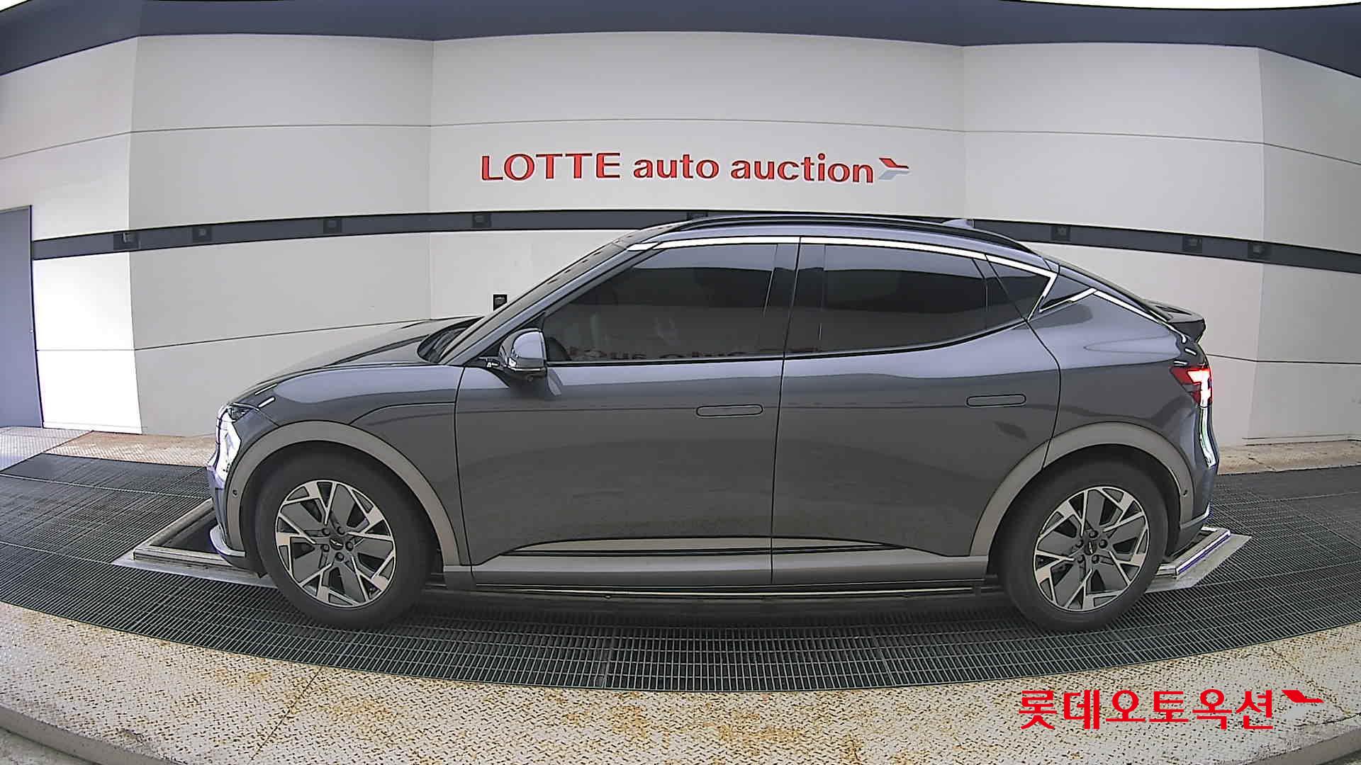 2022 - genesis gv60