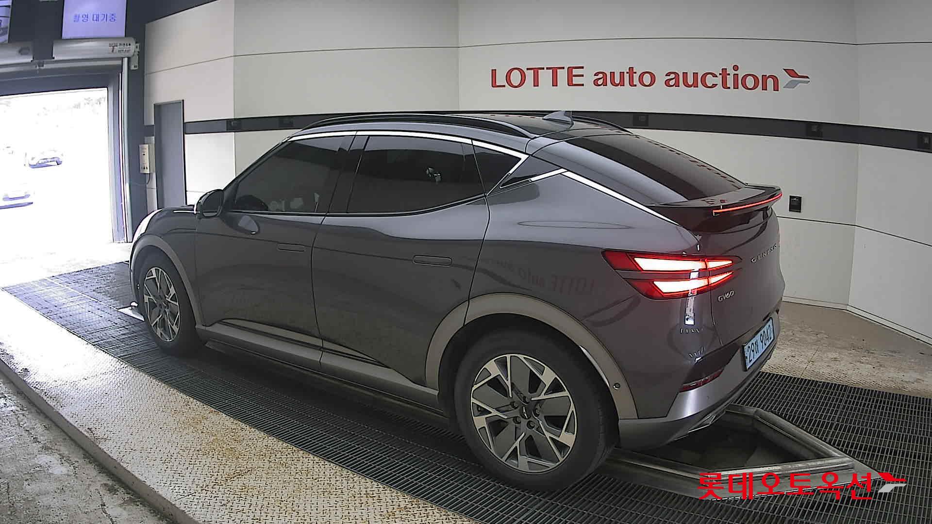 2022 - genesis gv60