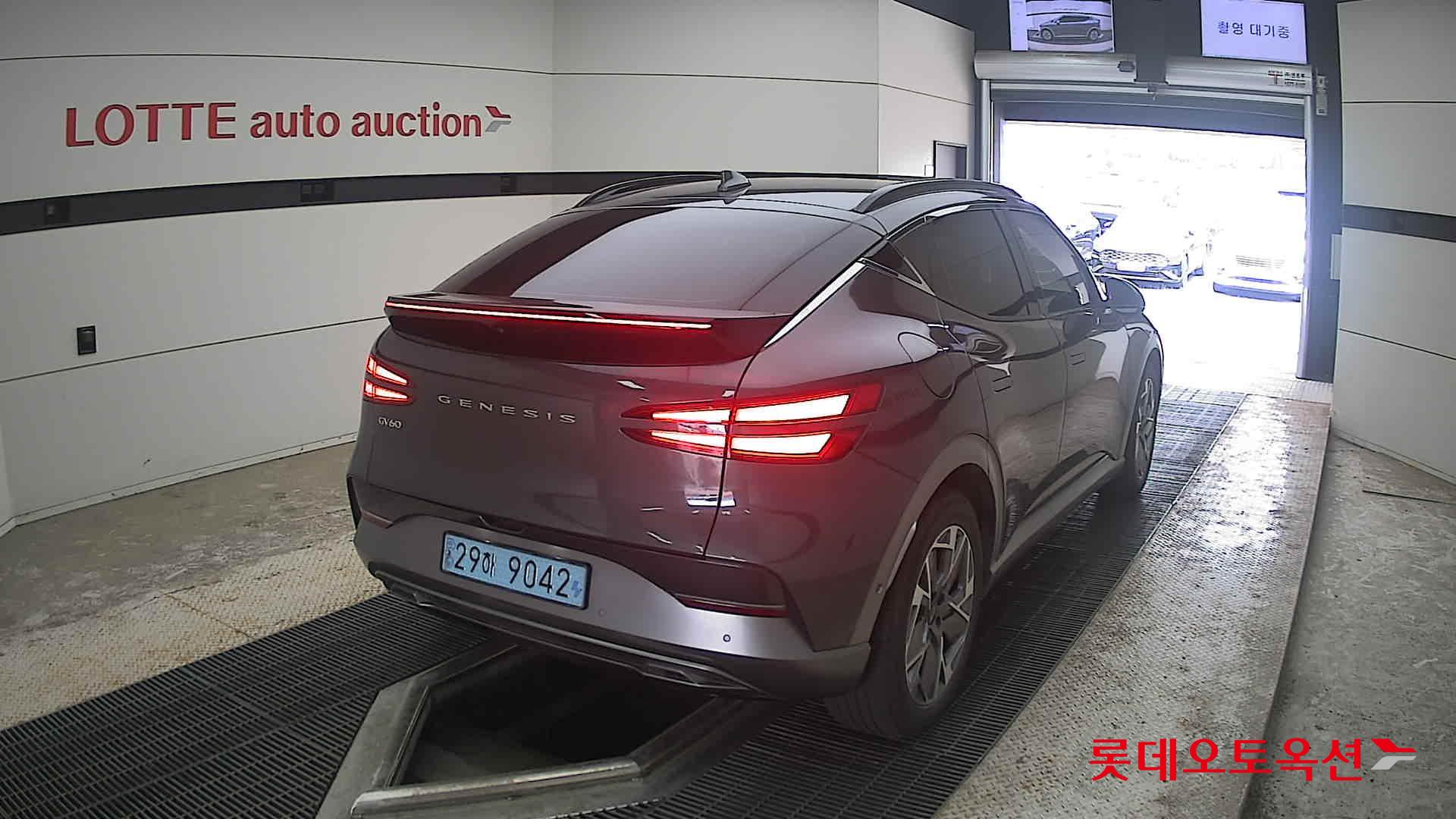 2022 - genesis gv60