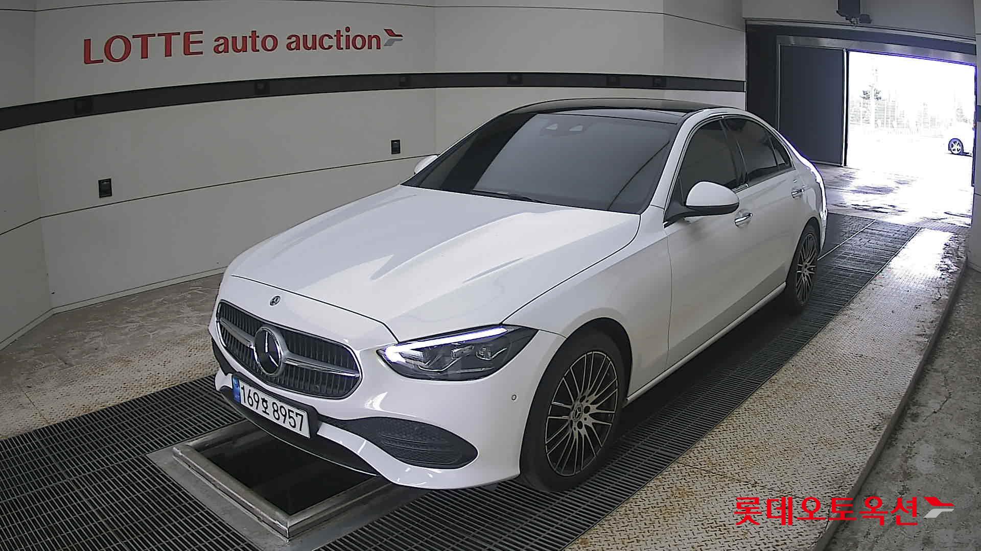 2022 - mercedes-benz c200