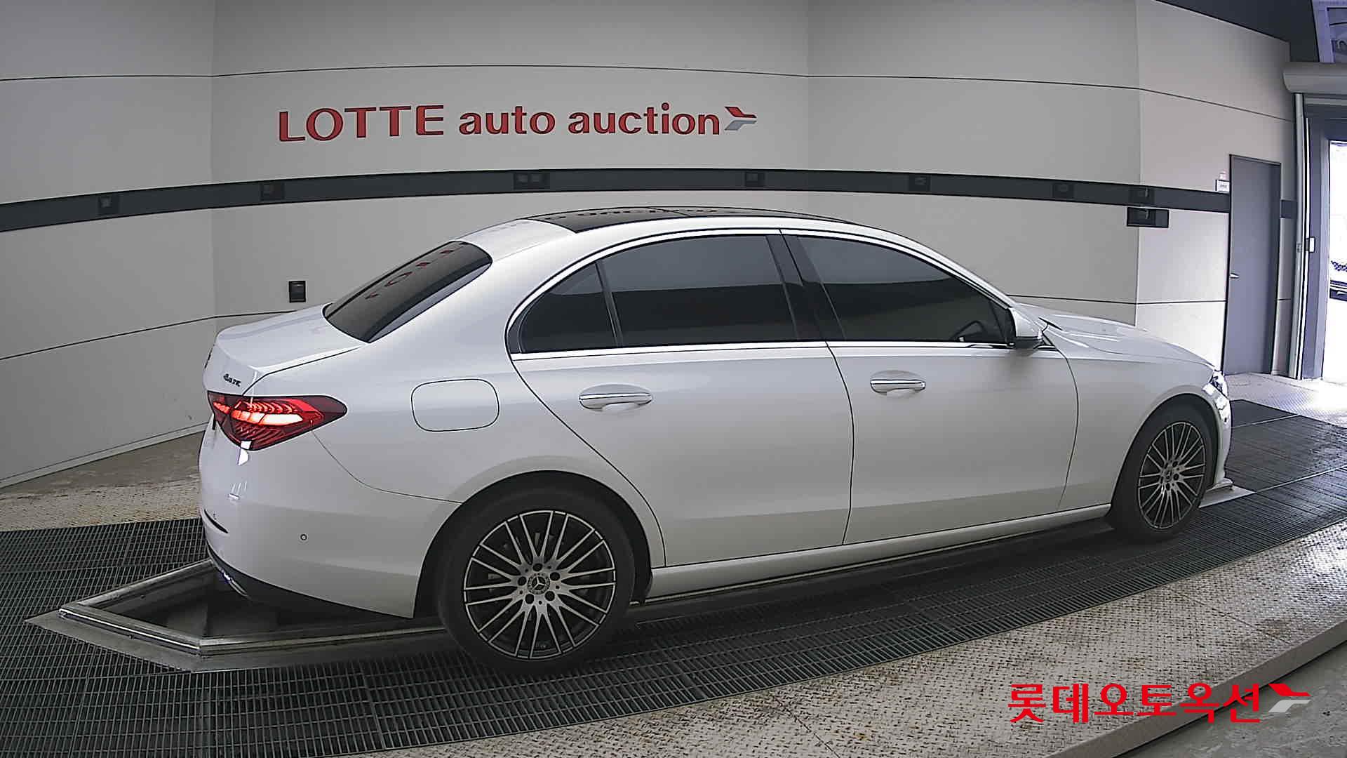 2022 - mercedes-benz c200