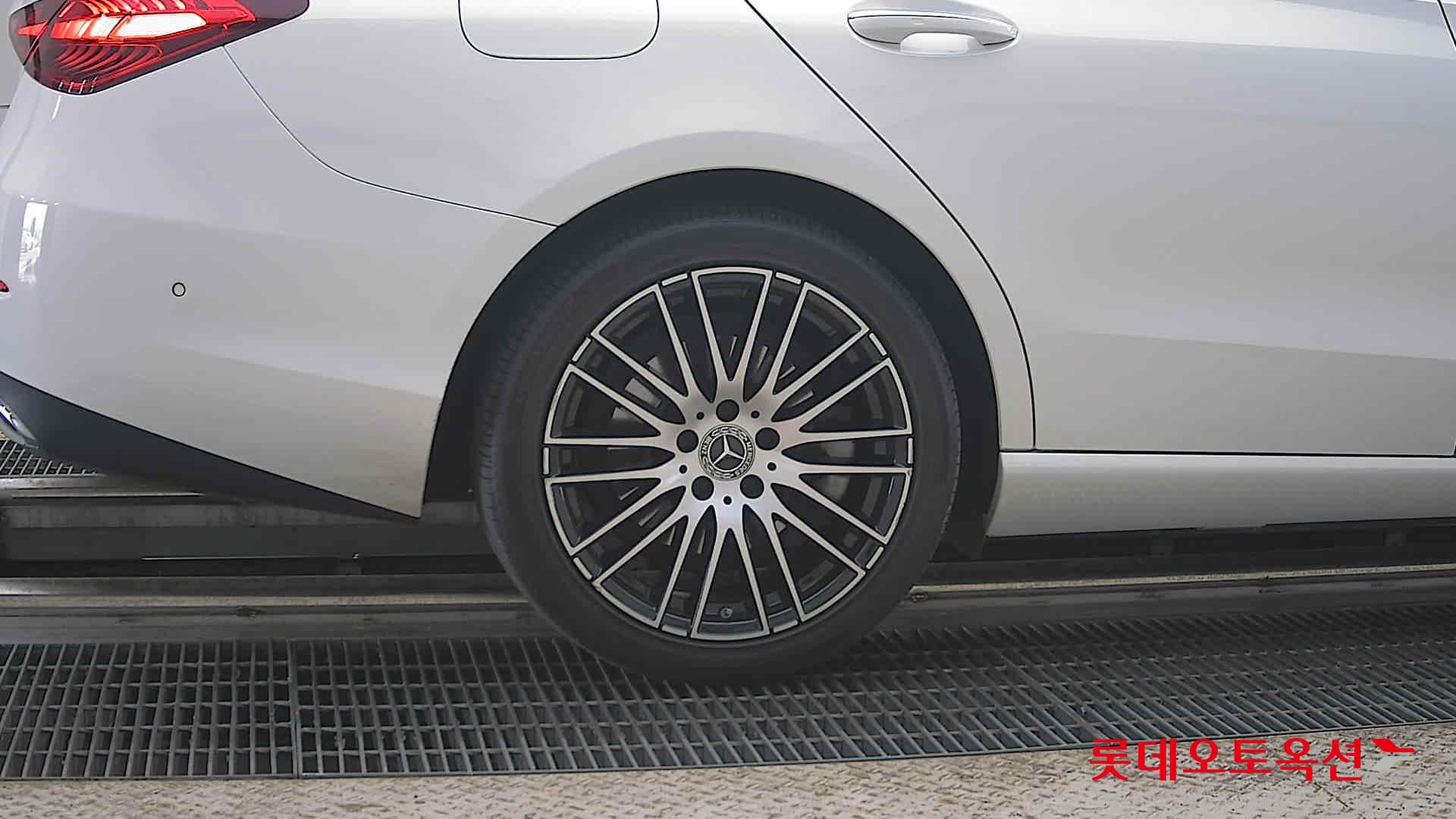 2022 - mercedes-benz c200