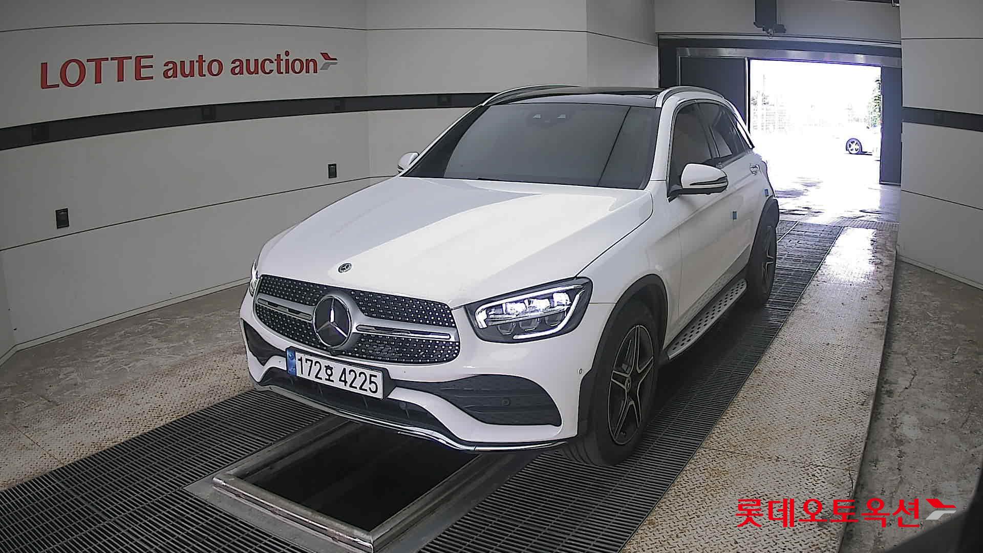 2022 - mercedes-benz glc300