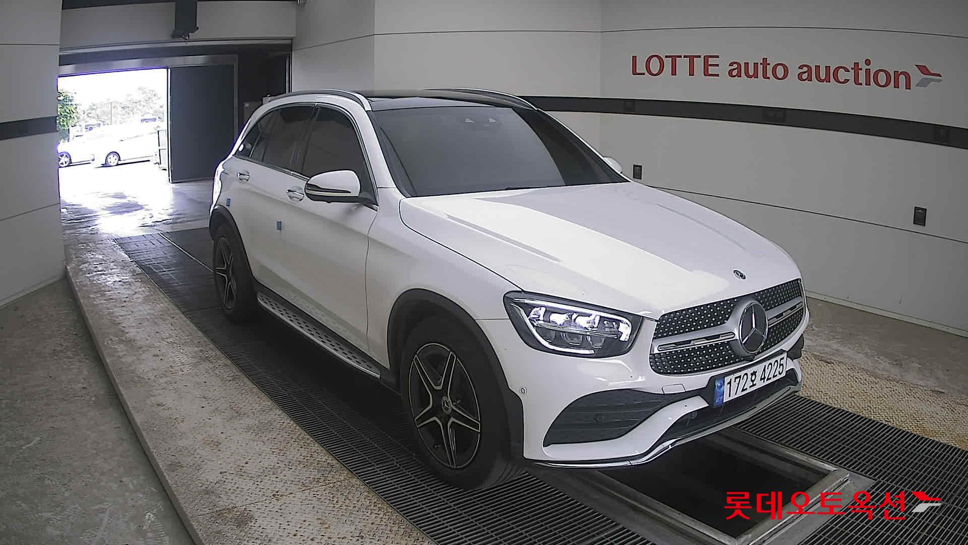 2022 - mercedes-benz glc300