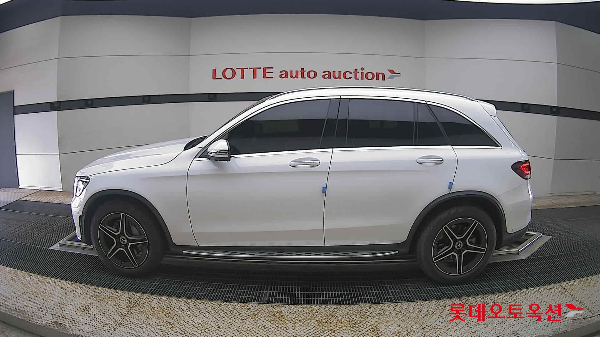 2022 - mercedes-benz glc300