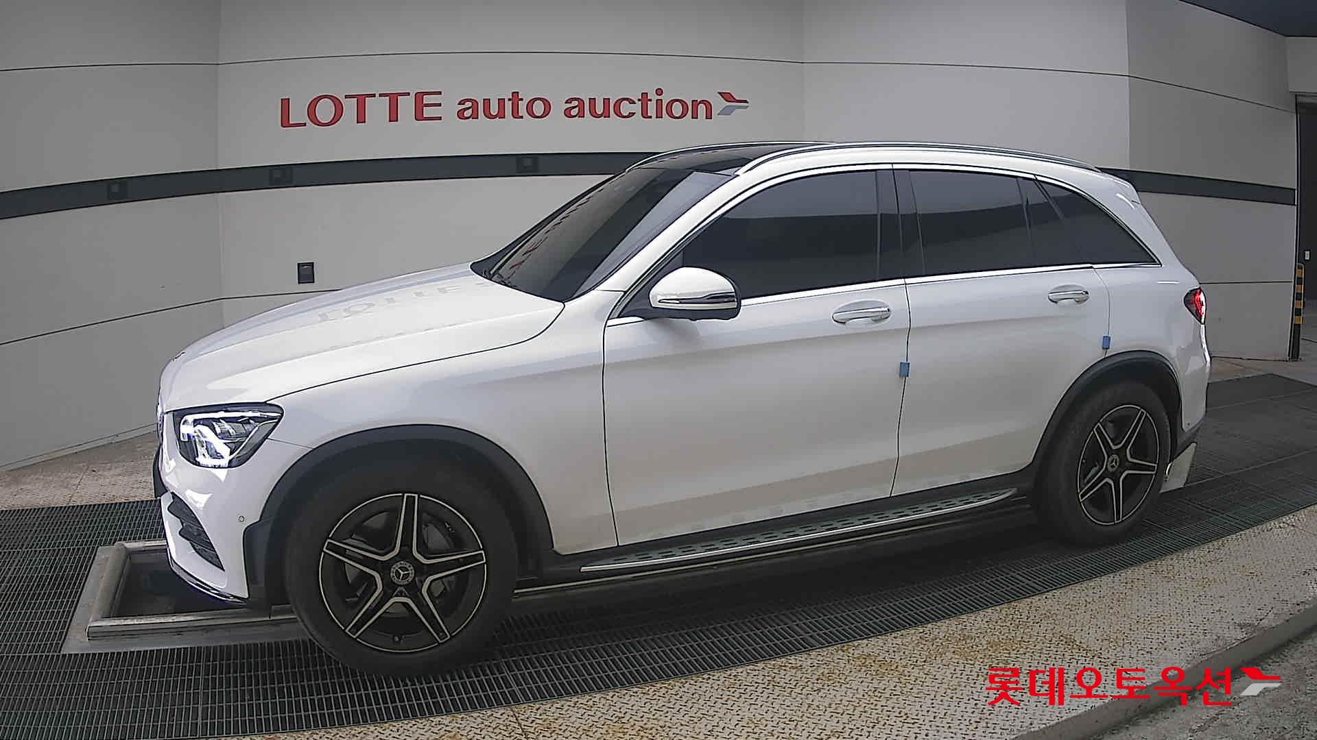 2022 - mercedes-benz glc300