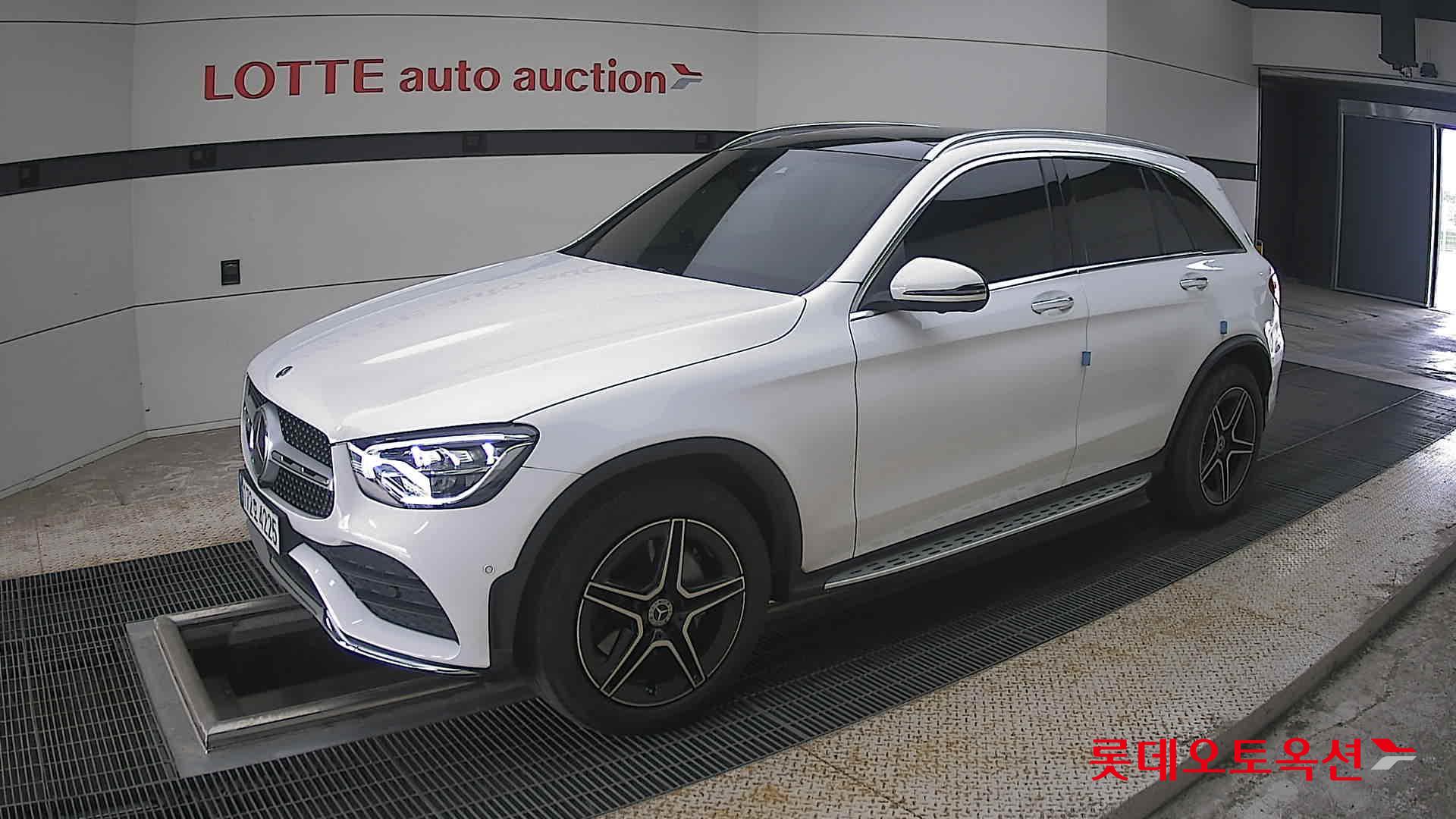 2022 - mercedes-benz glc300