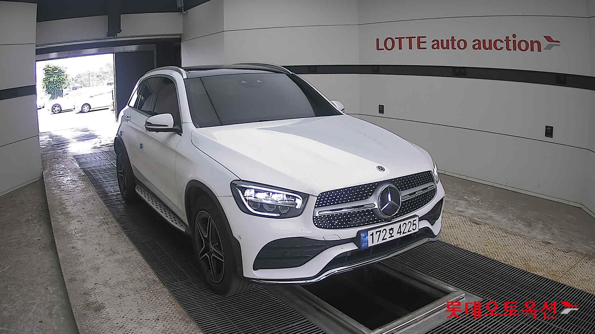 2022 - mercedes-benz glc300