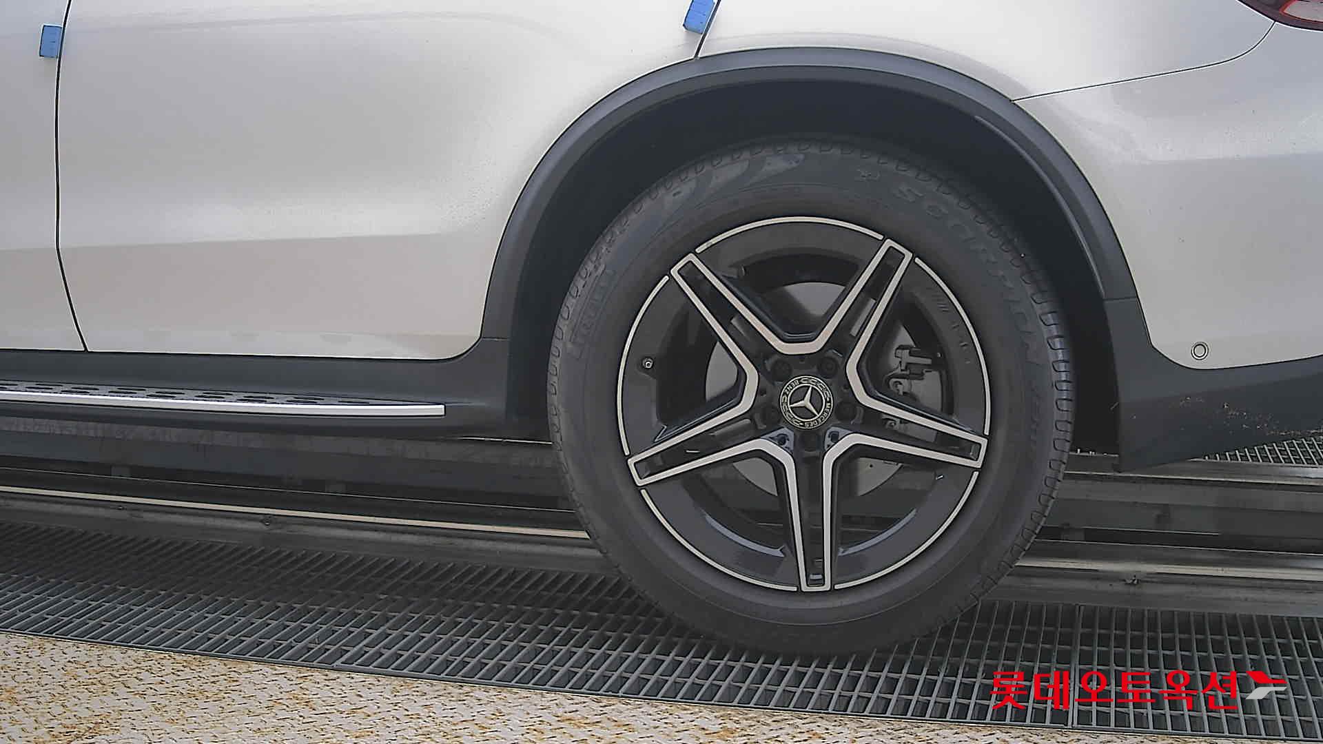 2022 - mercedes-benz glc300