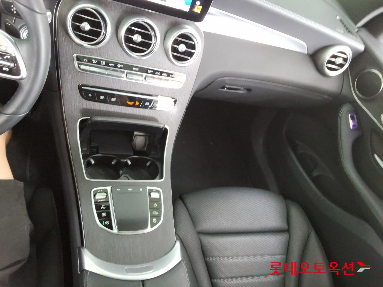 2022 - mercedes-benz glc300
