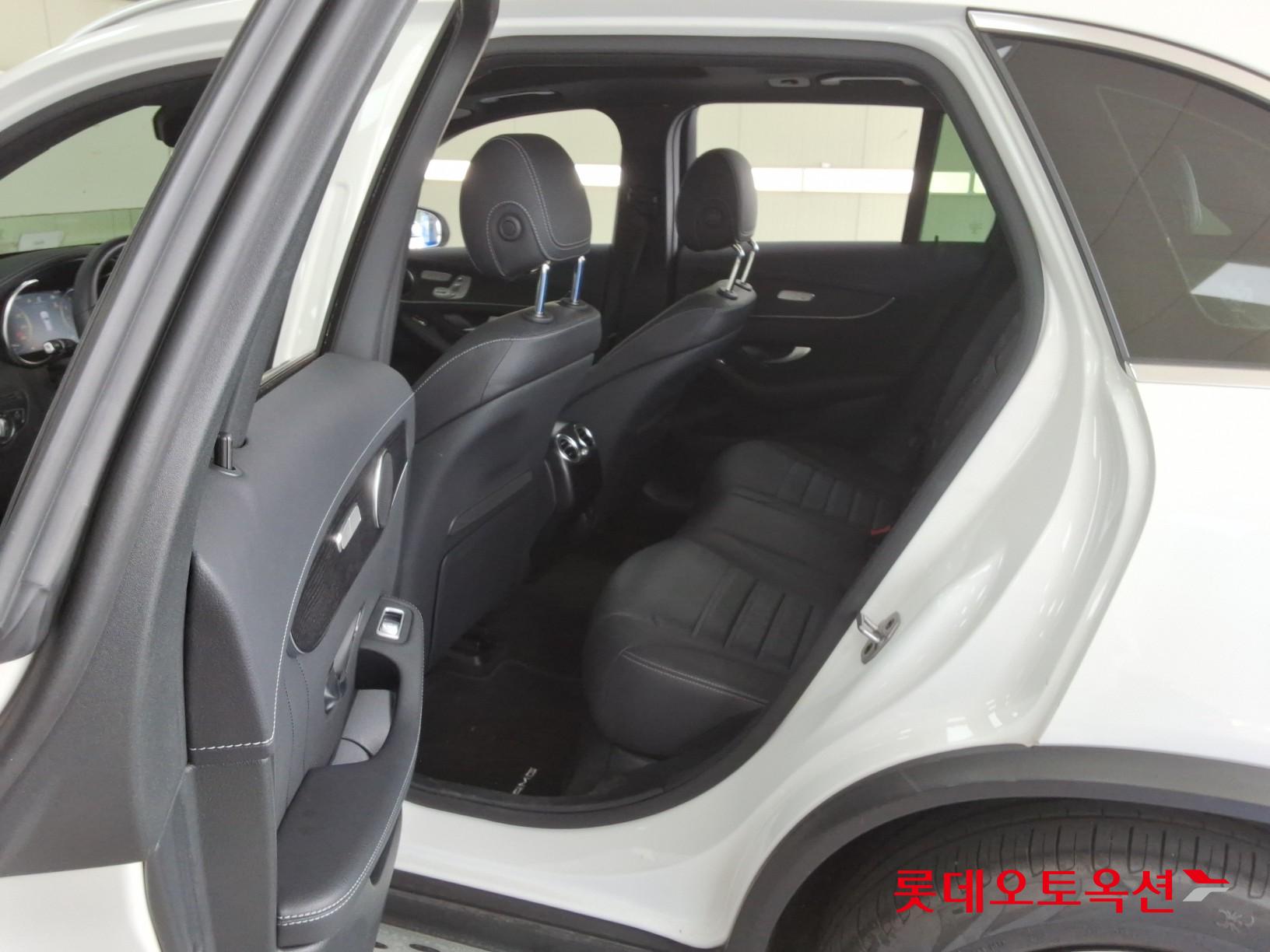 2022 - mercedes-benz glc300