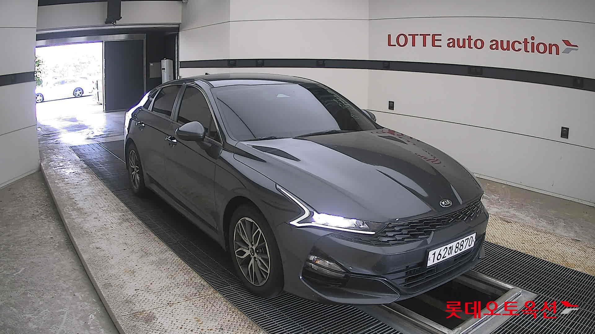 2021 - kia k5