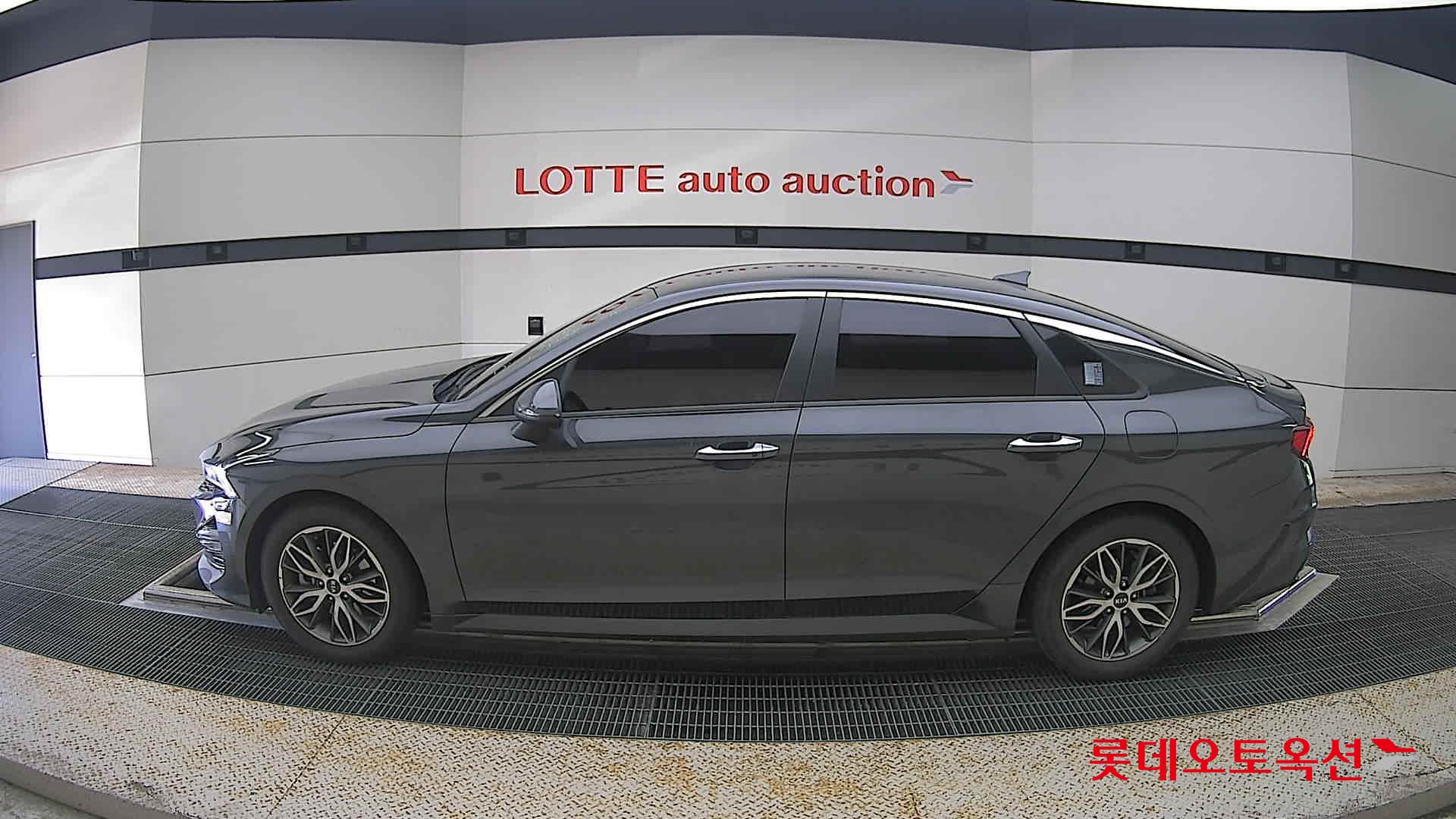 2021 - kia k5