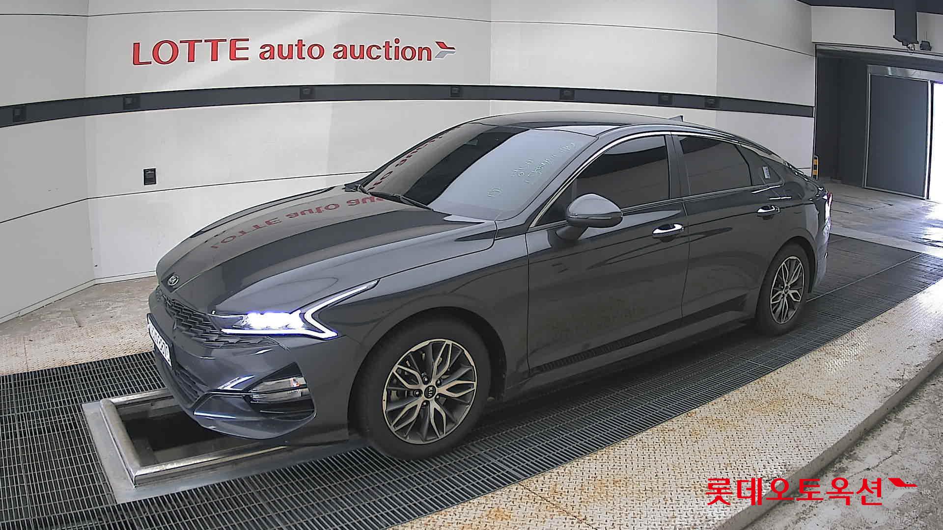 2021 - kia k5