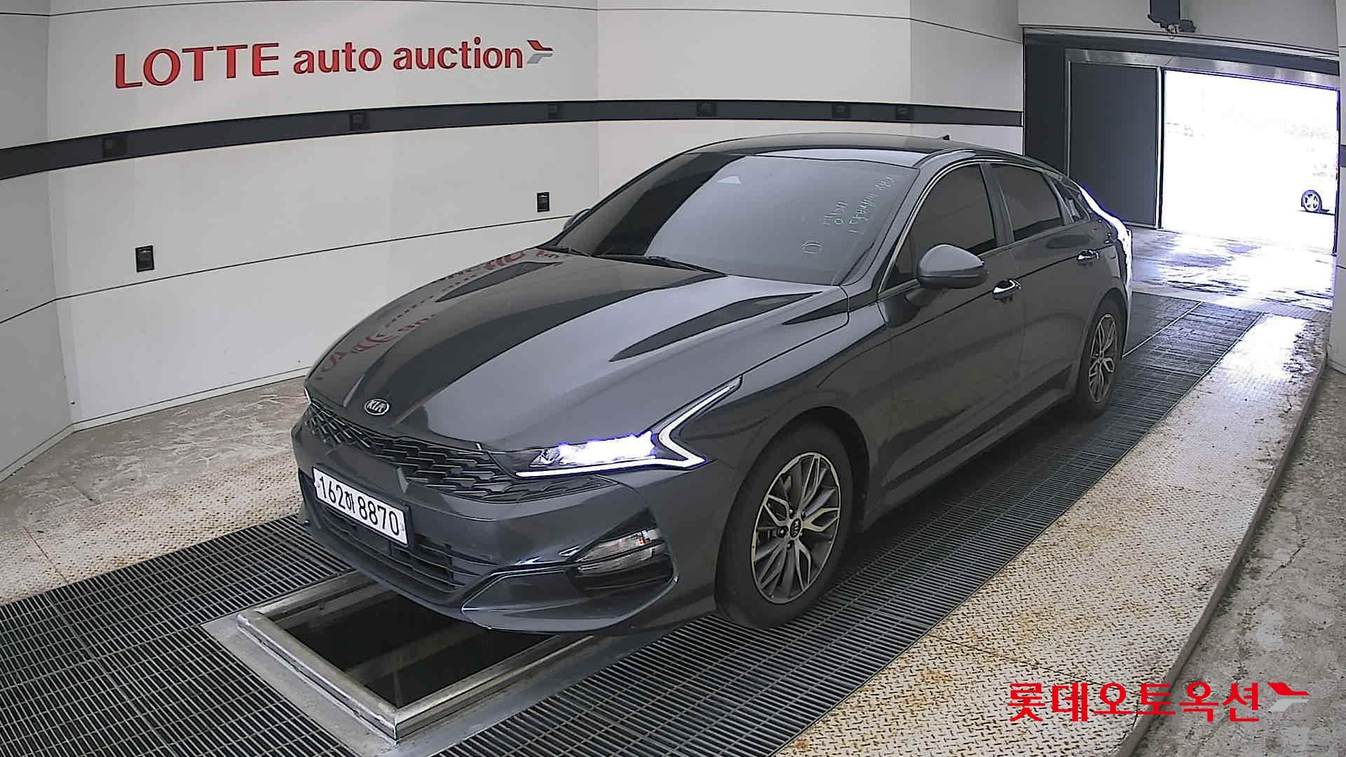 2021 - kia k5