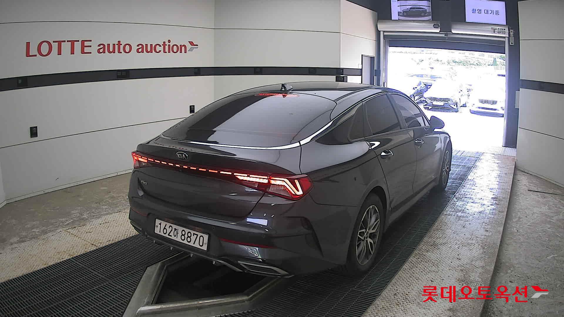 2021 - kia k5