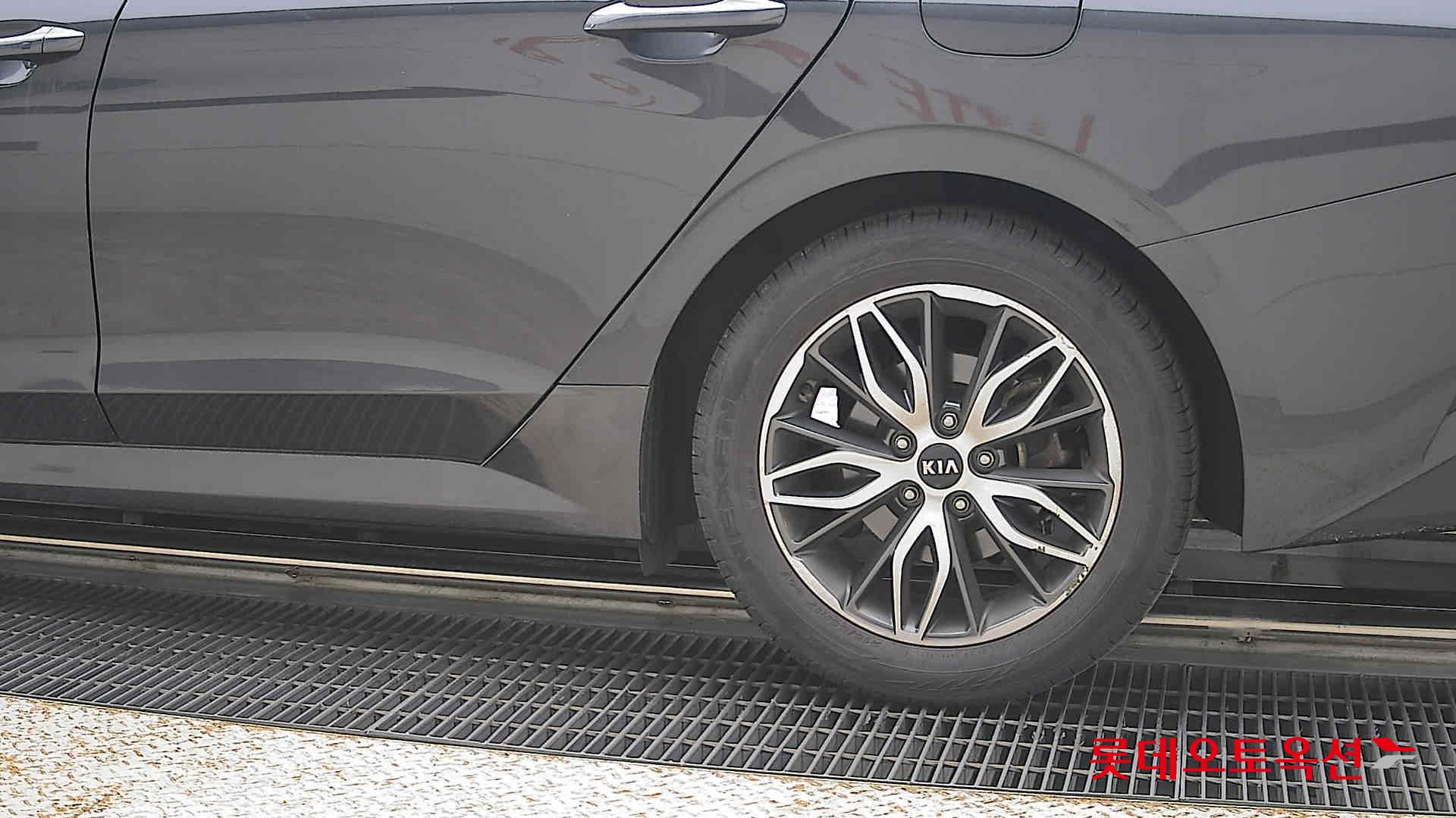 2021 - kia k5