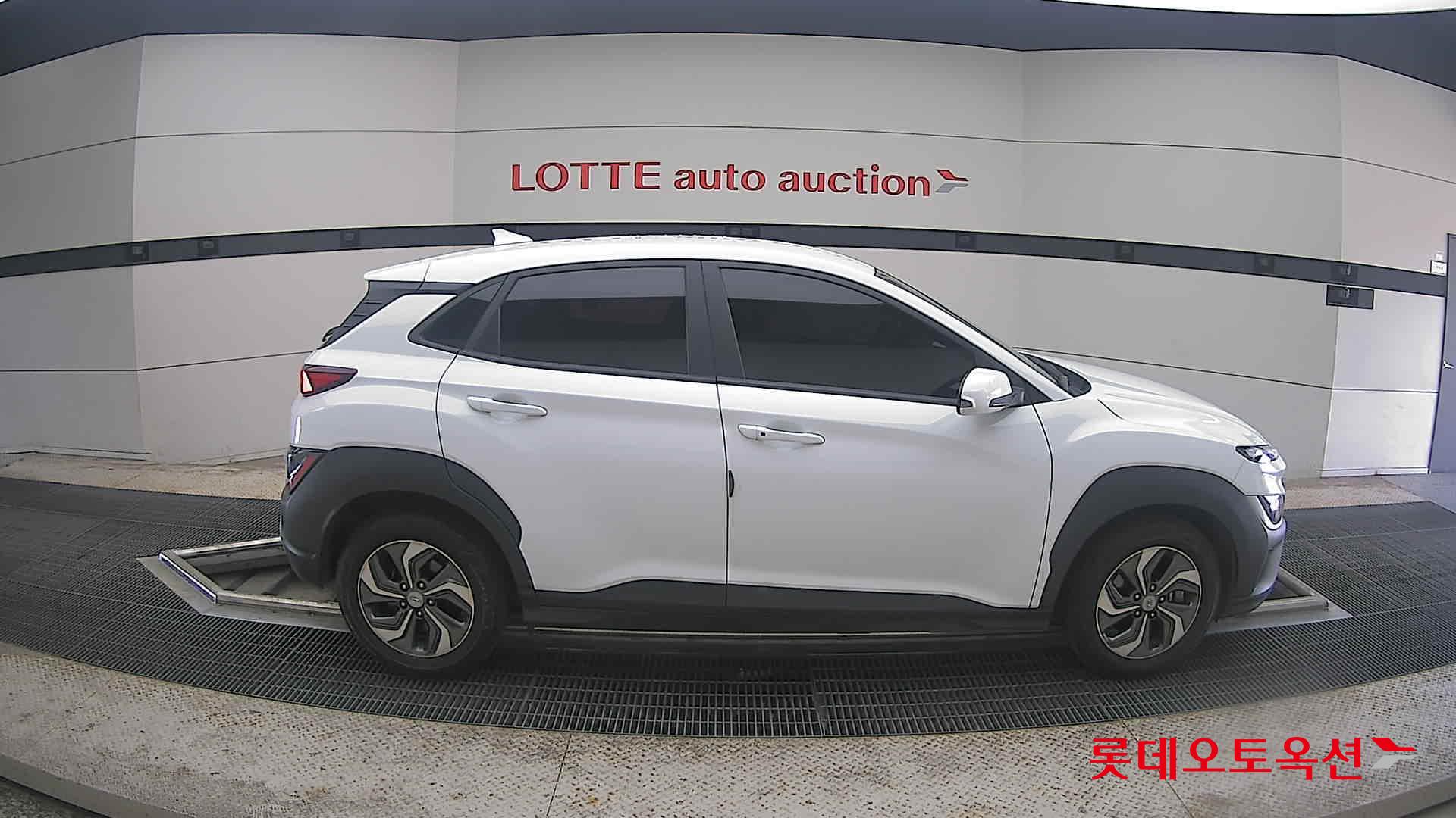 2021 - hyundai kona