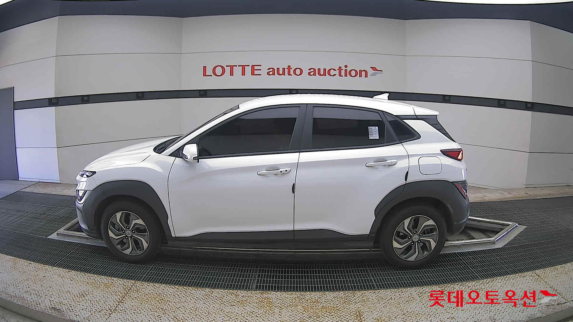 2021 - hyundai kona