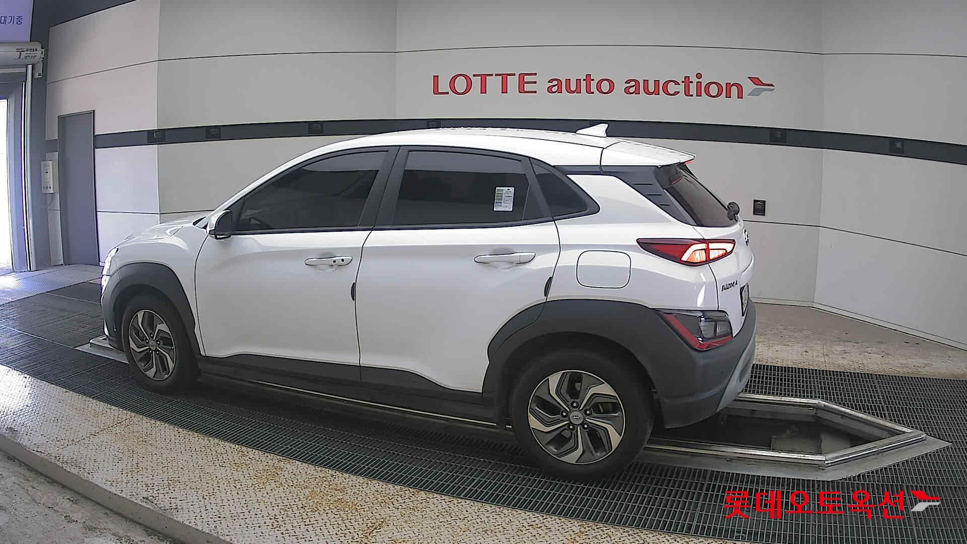 2021 - hyundai kona