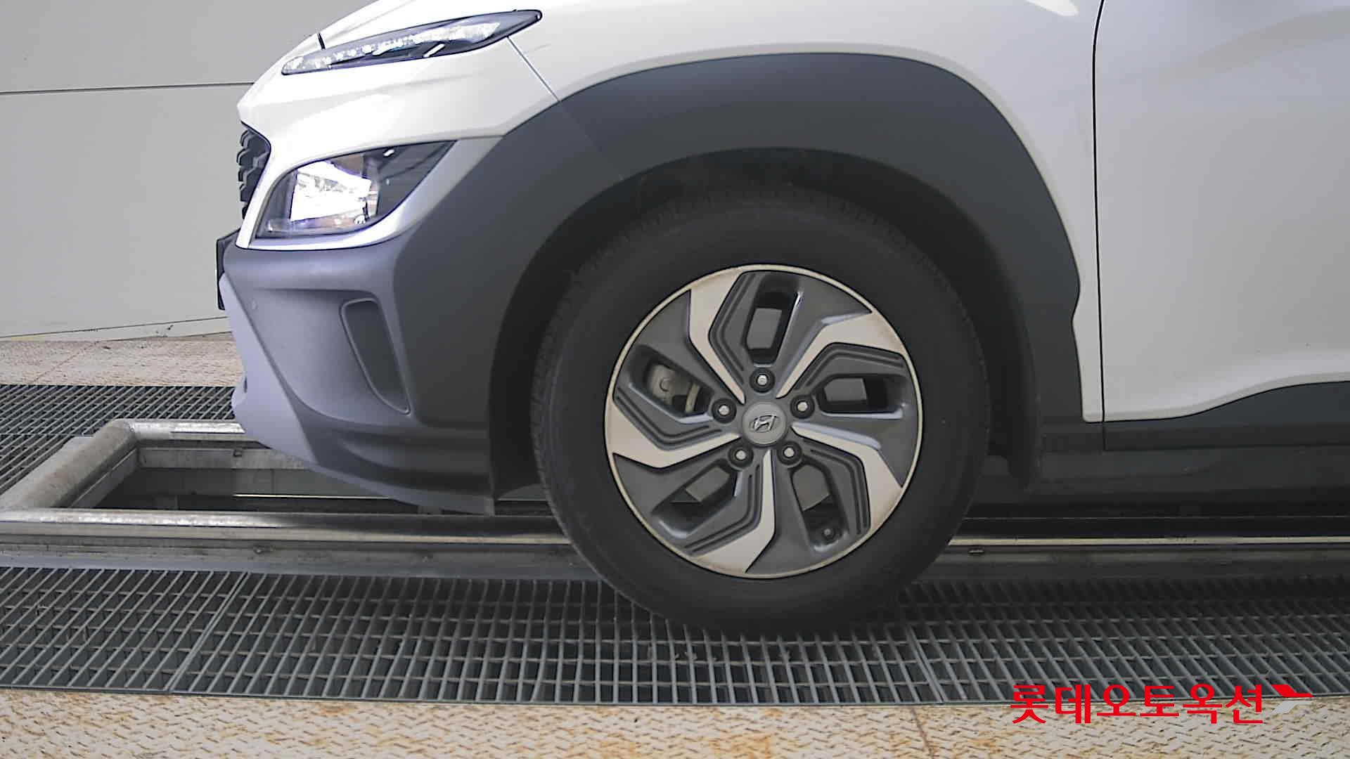 2021 - hyundai kona