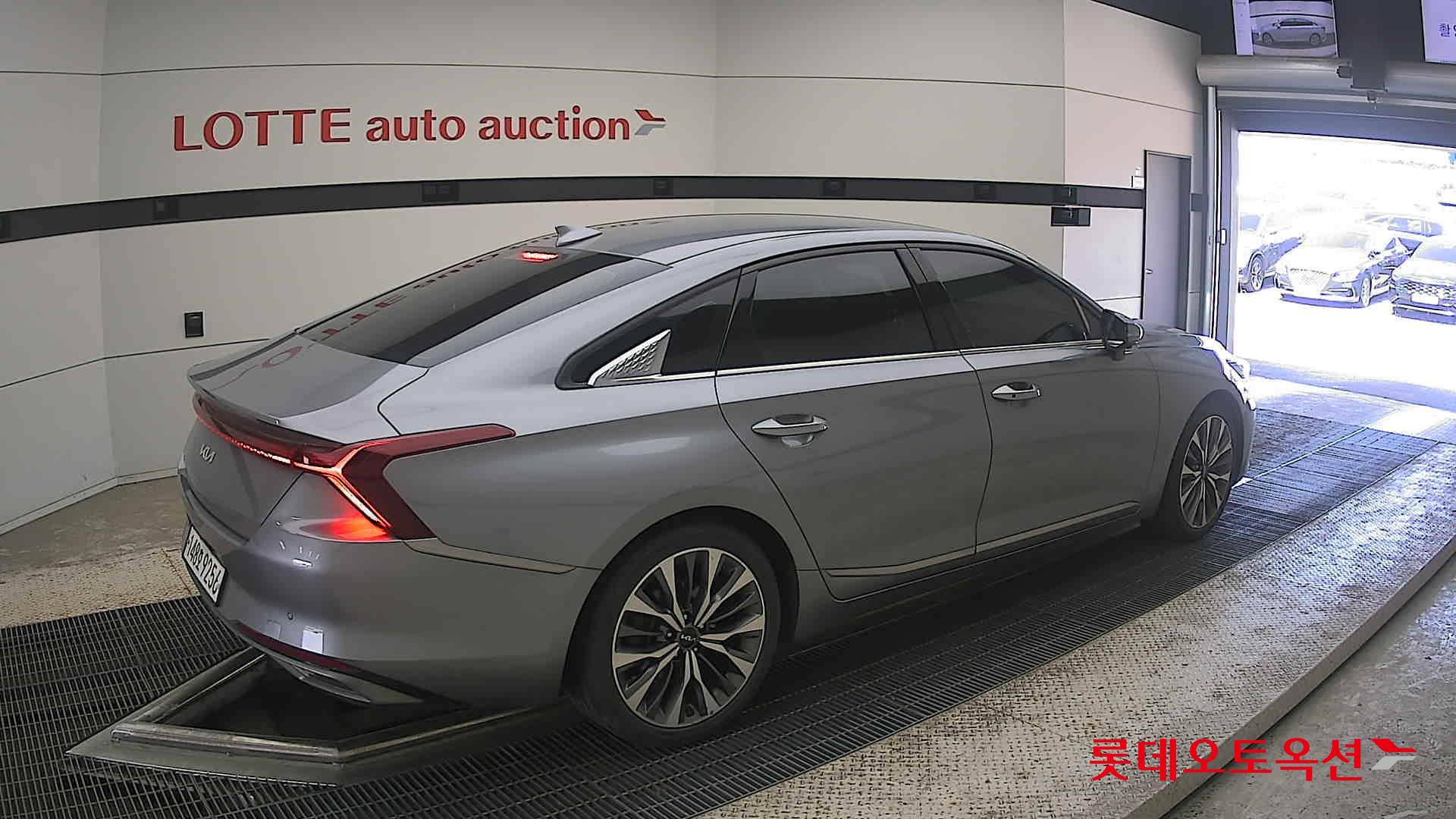 2022 - kia k8