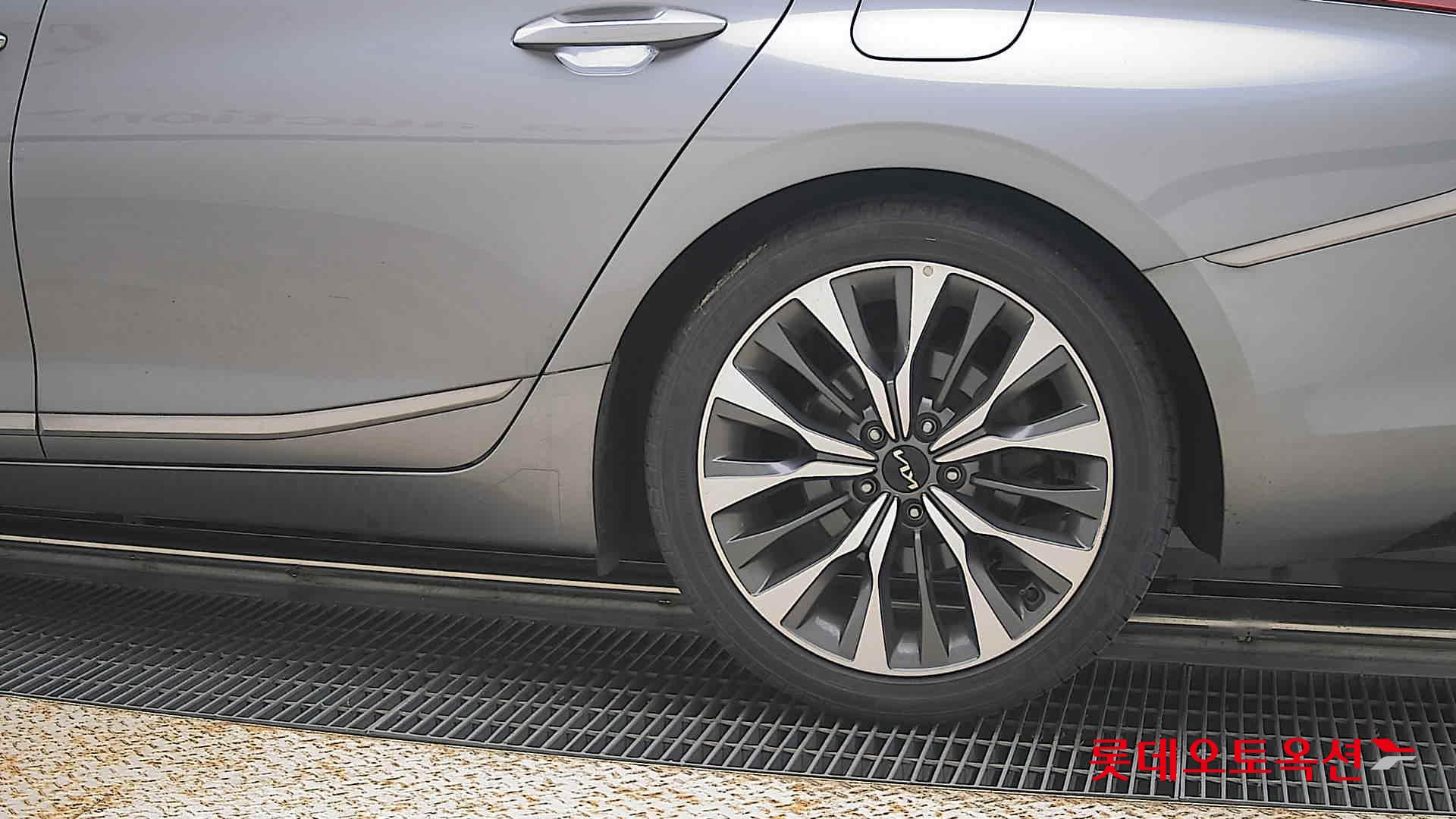 2022 - kia k8