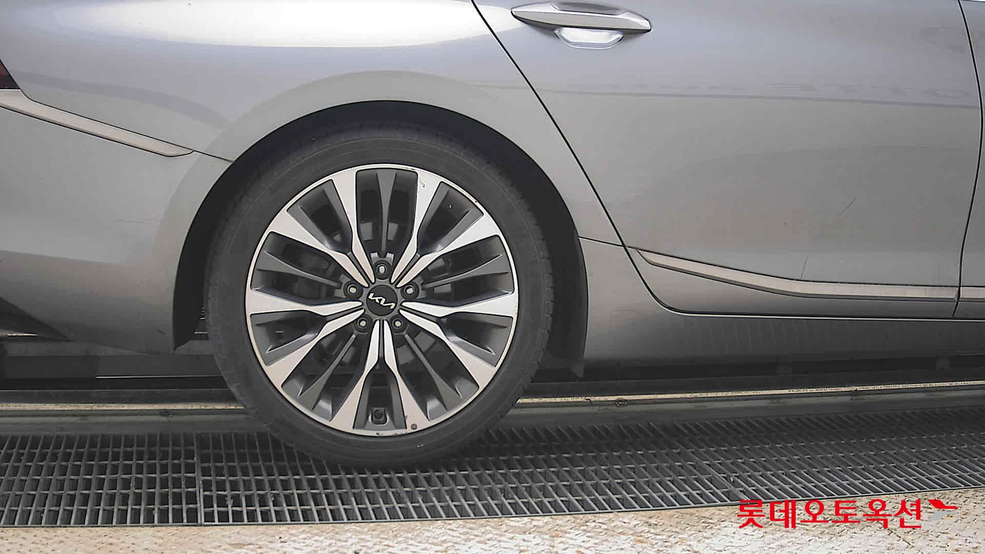 2022 - kia k8