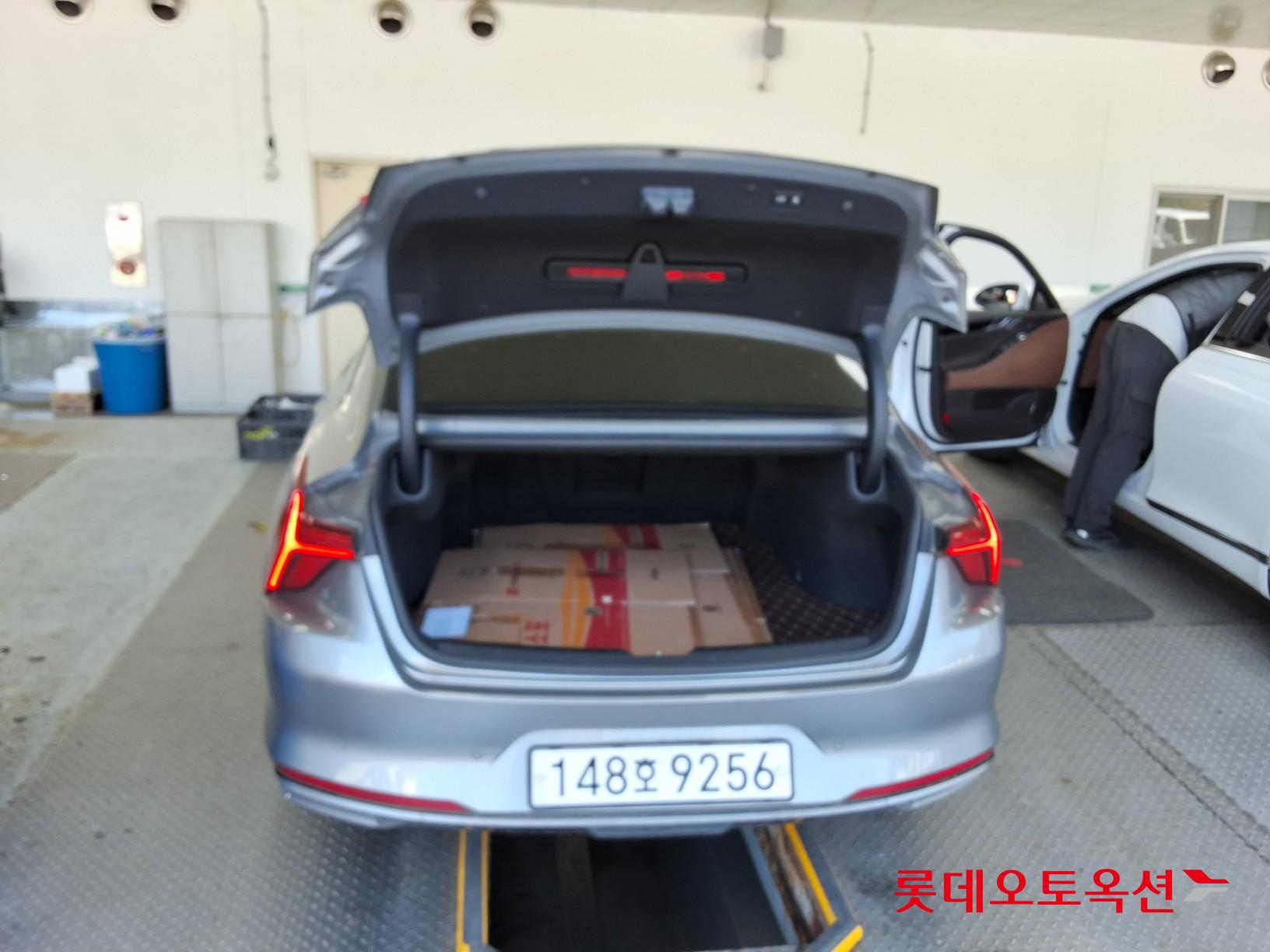 2022 - kia k8