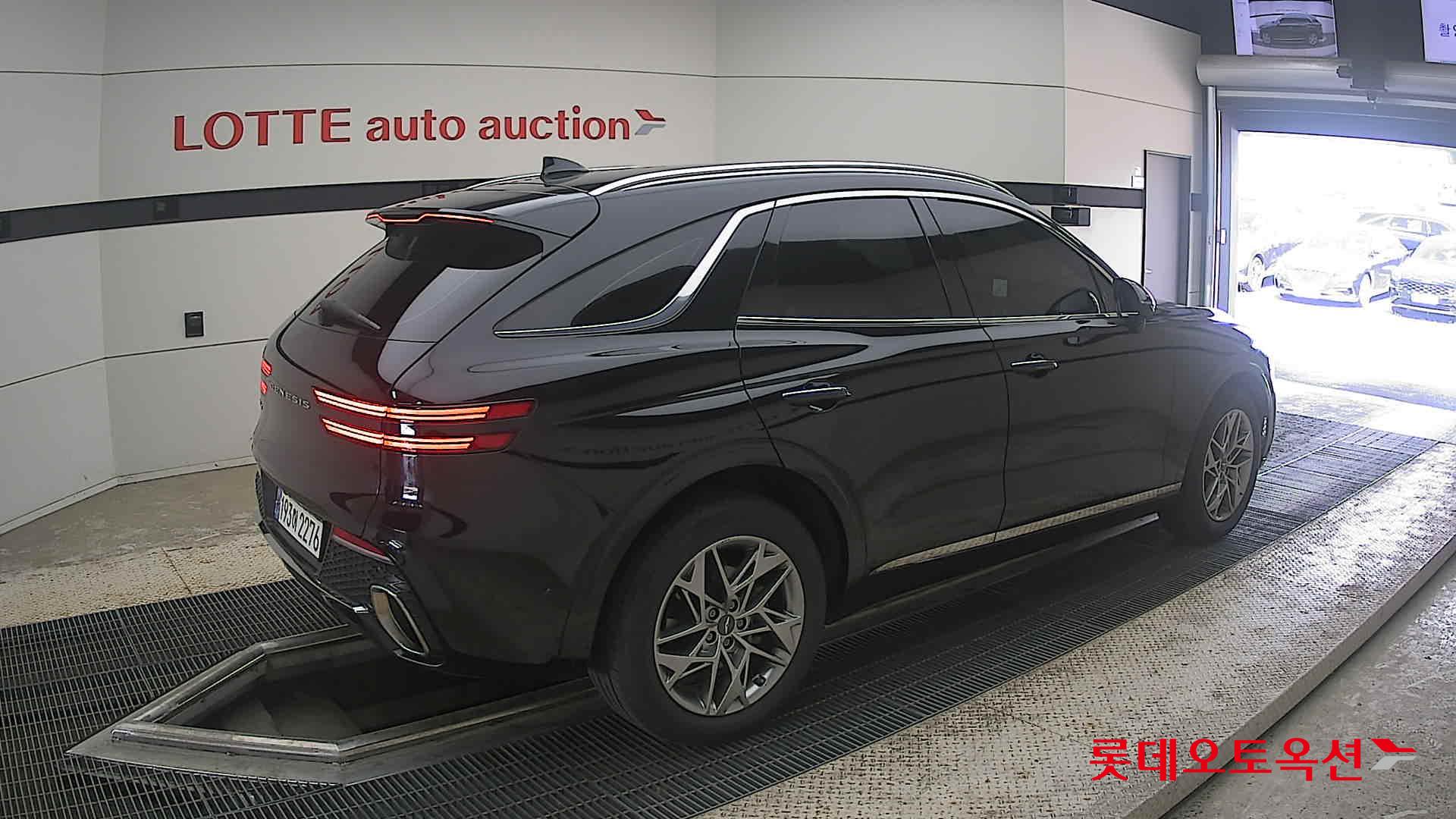 2022 - genesis gv70