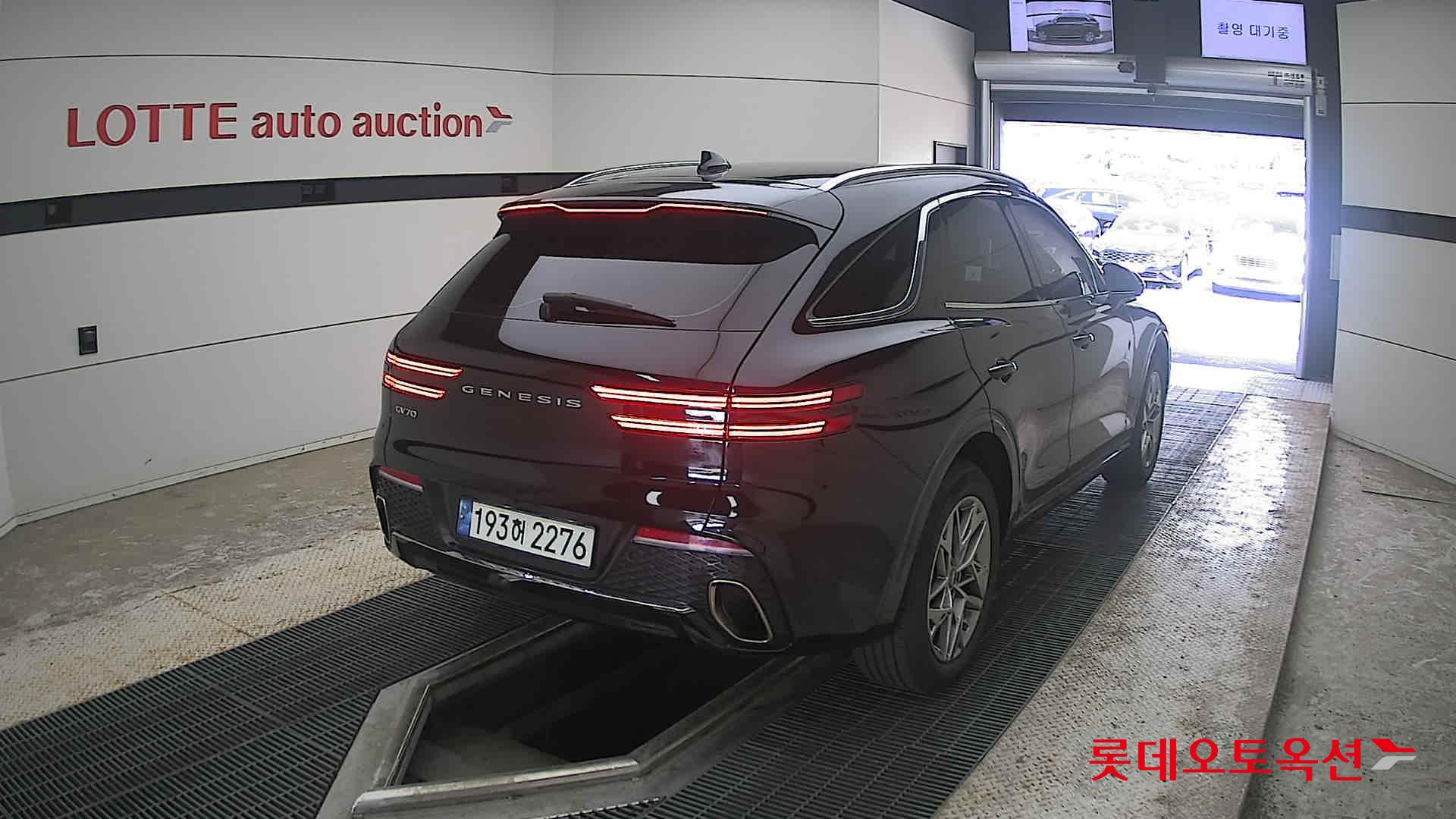 2022 - genesis gv70