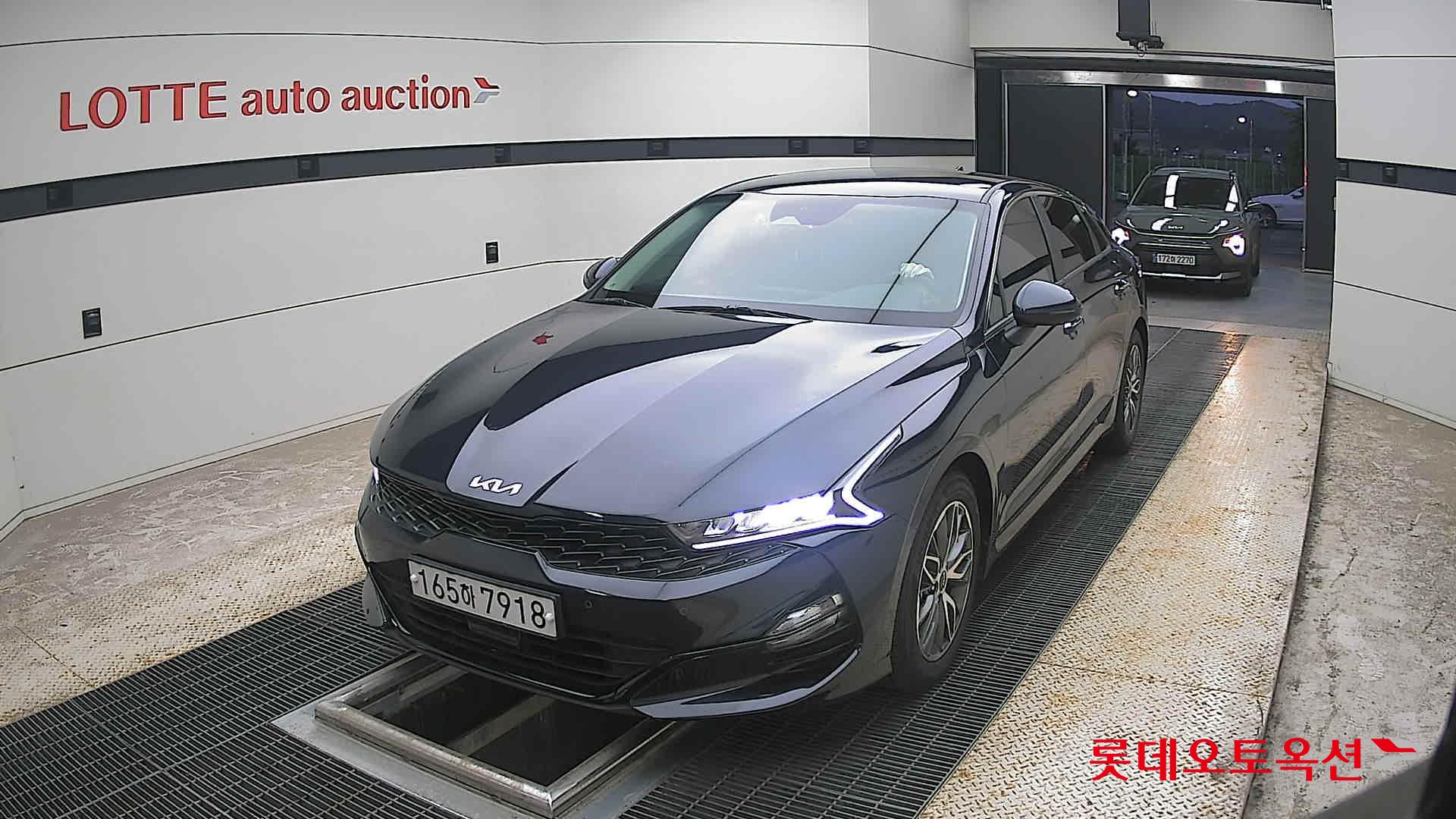 2022 - kia k5