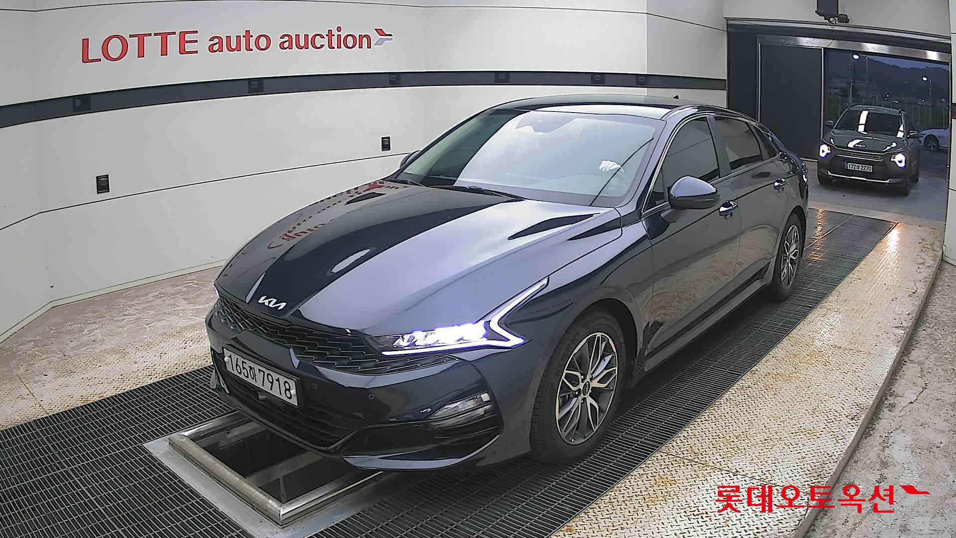 2022 - kia k5