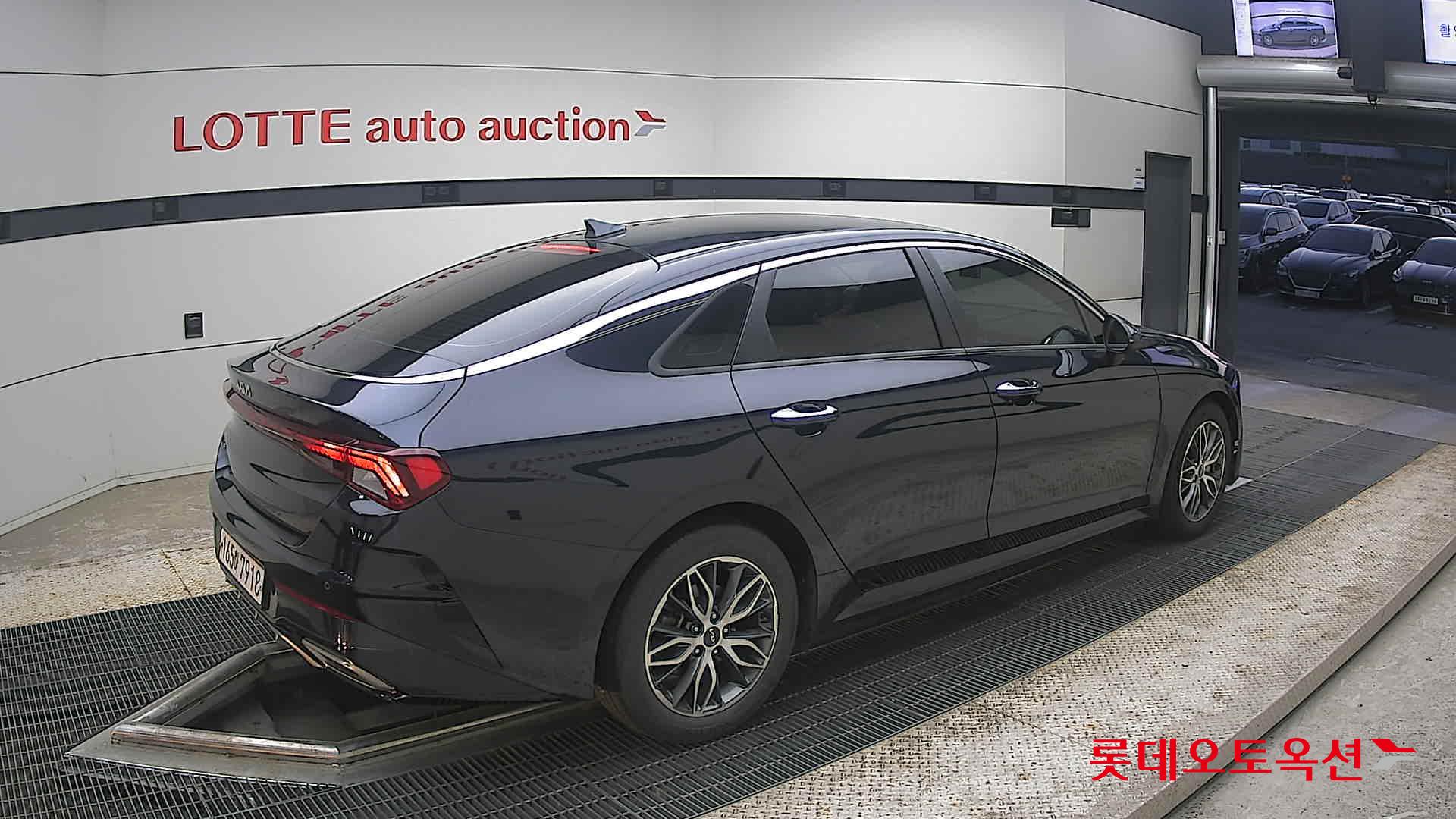 2022 - kia k5