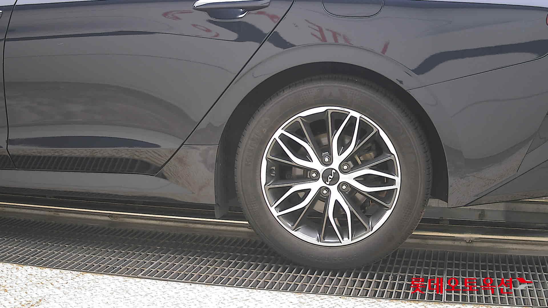 2022 - kia k5